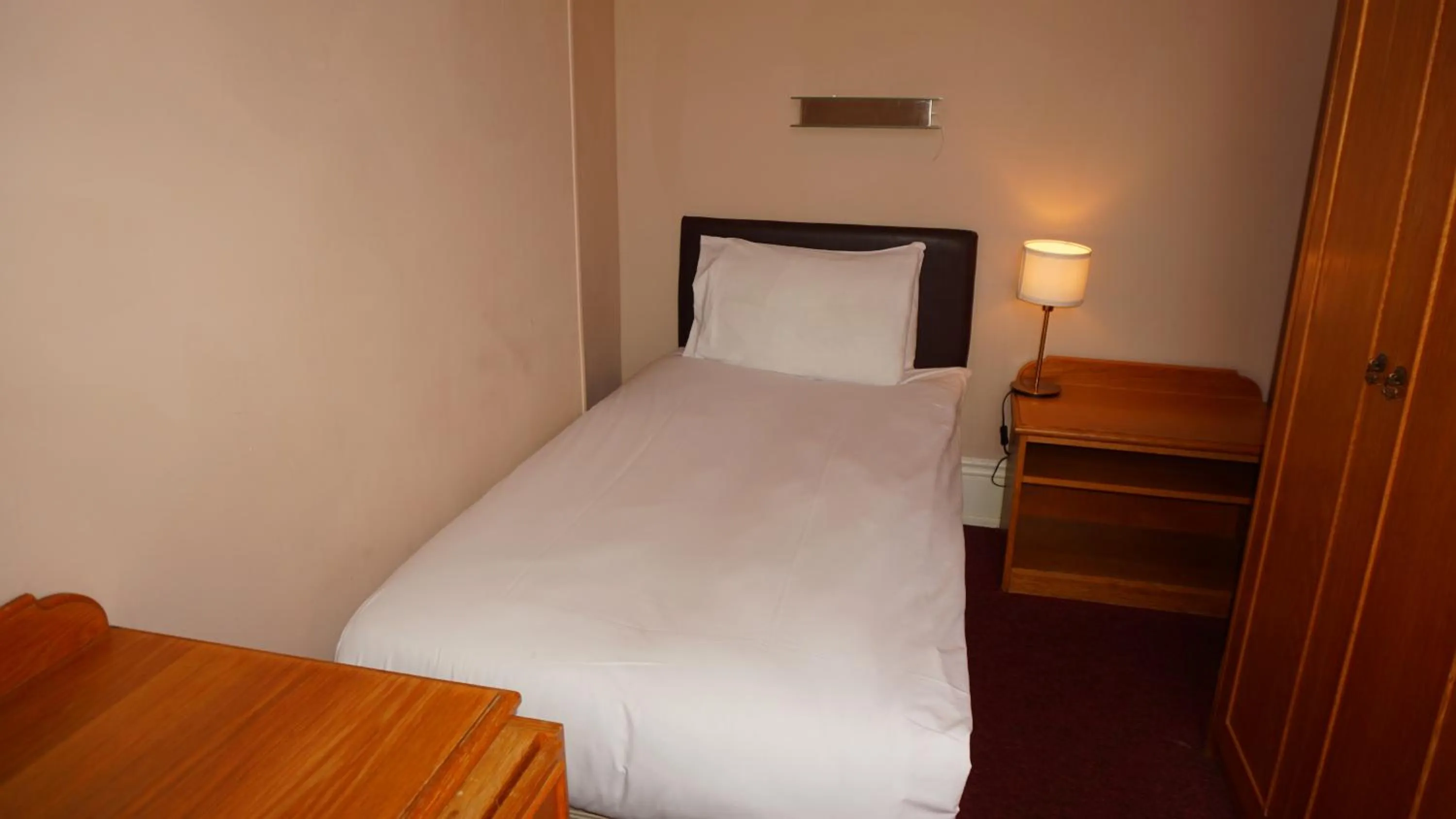 Bed in Albany, Brighton & Hove