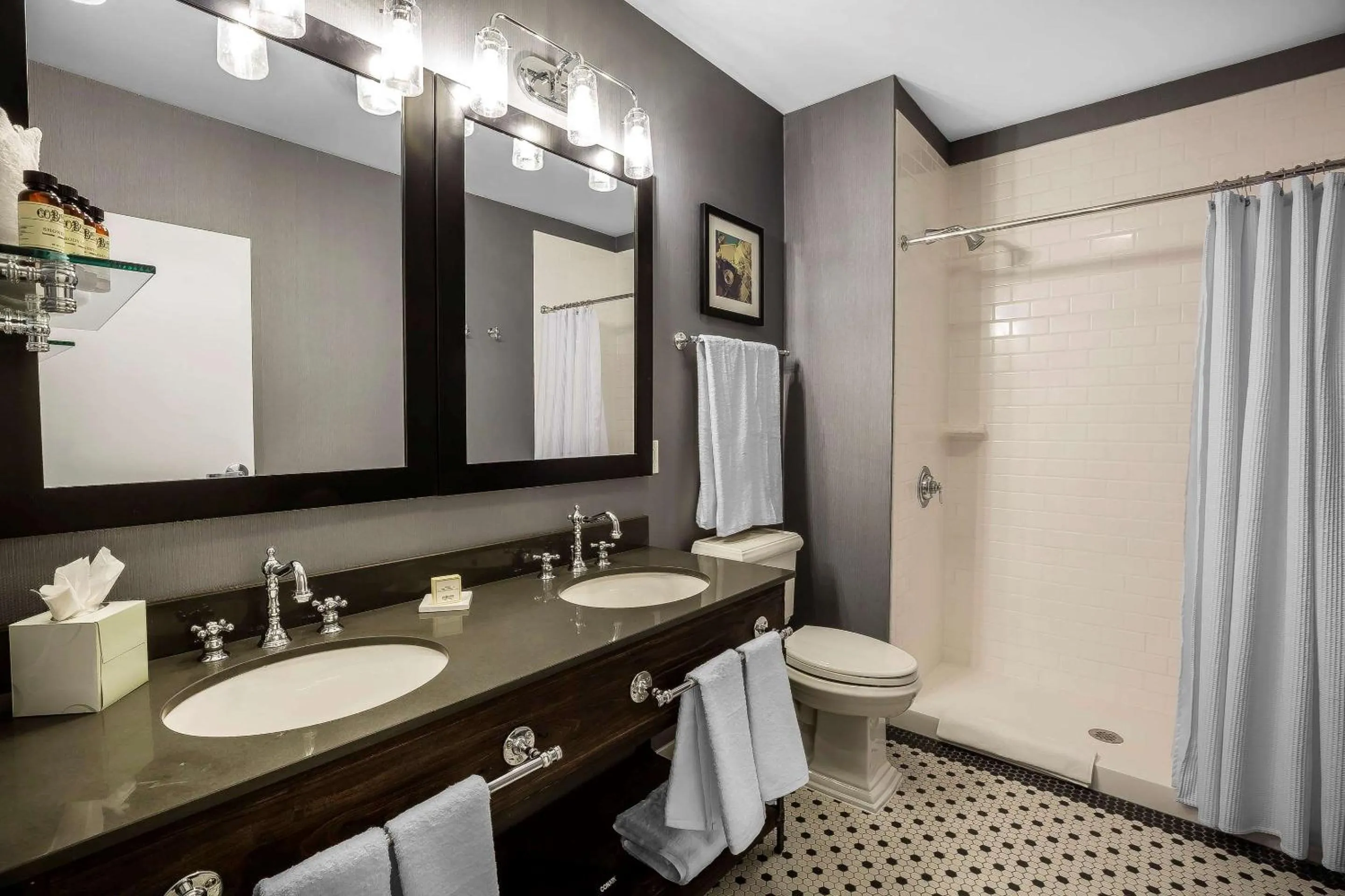 Bathroom in enVision Hotel Boston-Everett