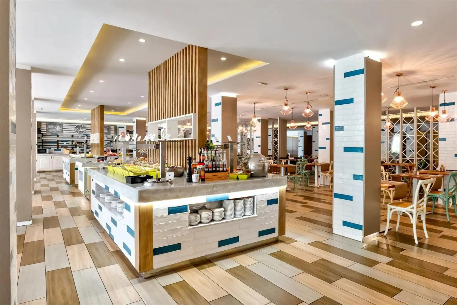 Buffet breakfast in FERGUS Cactus Garden