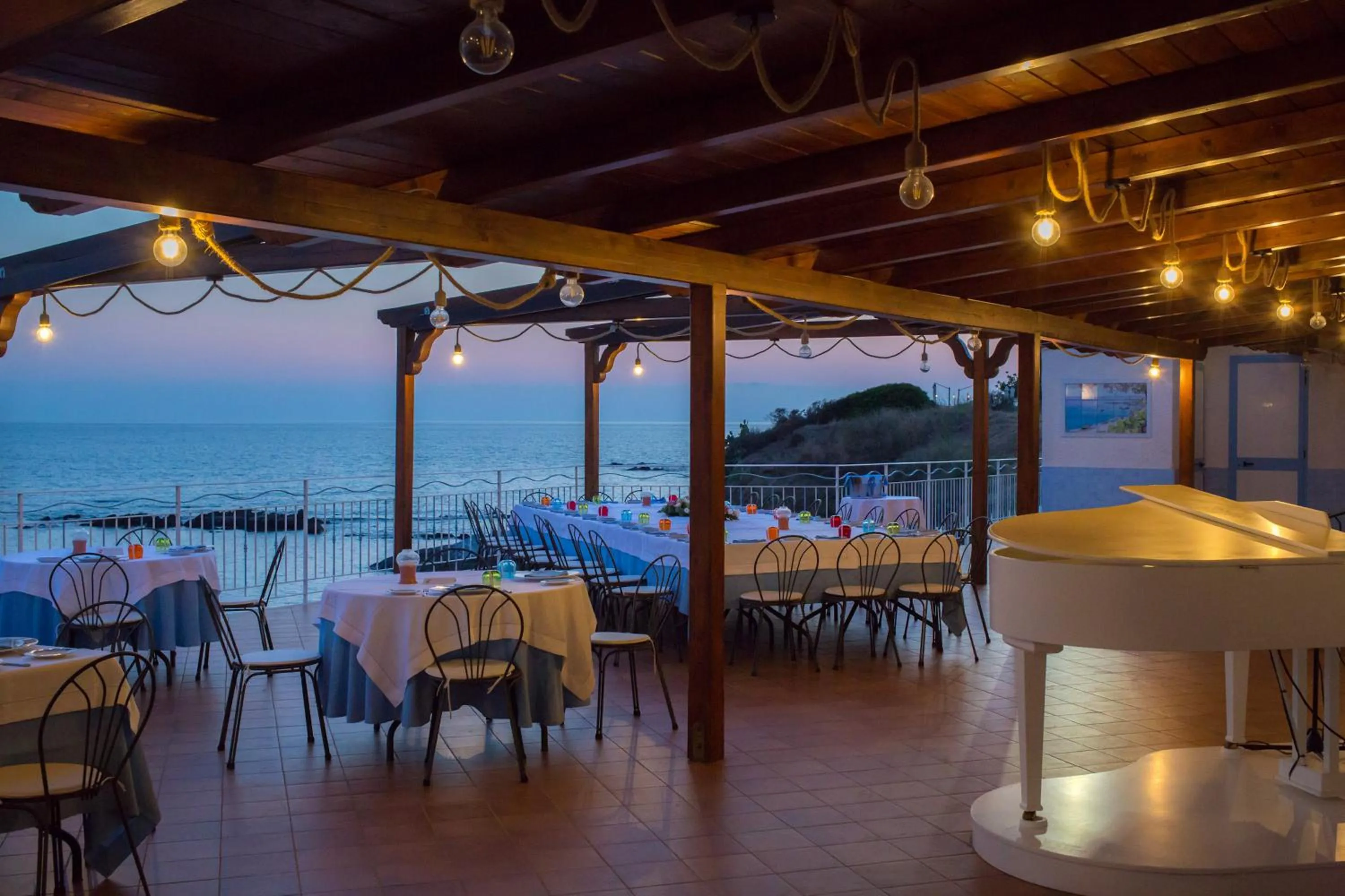 Restaurant/places to eat in Hotel Ferretti