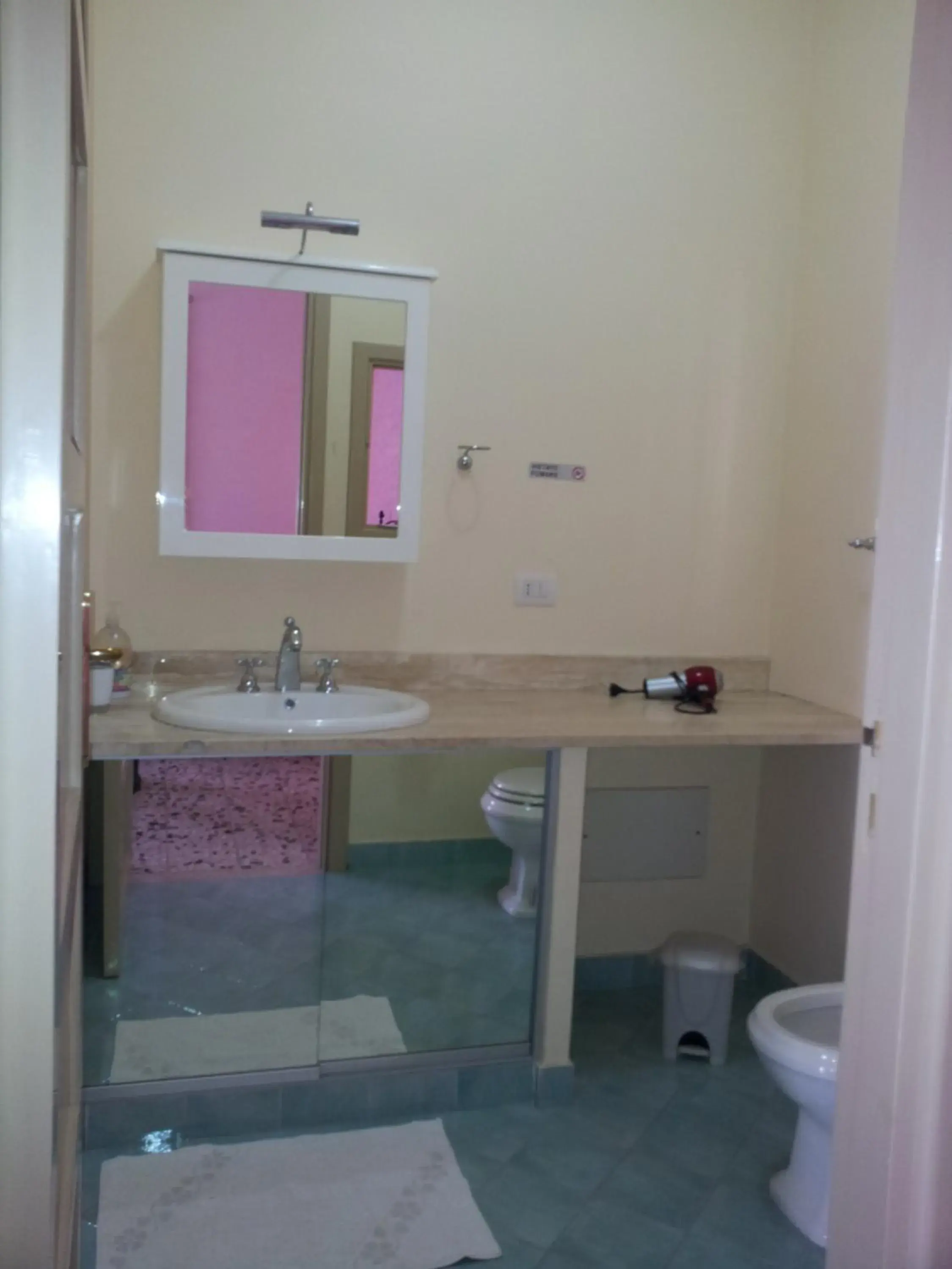 Triple Room with Balcony in B&B Villa Dora Triple Room with Balcony in B&B Villa Dora