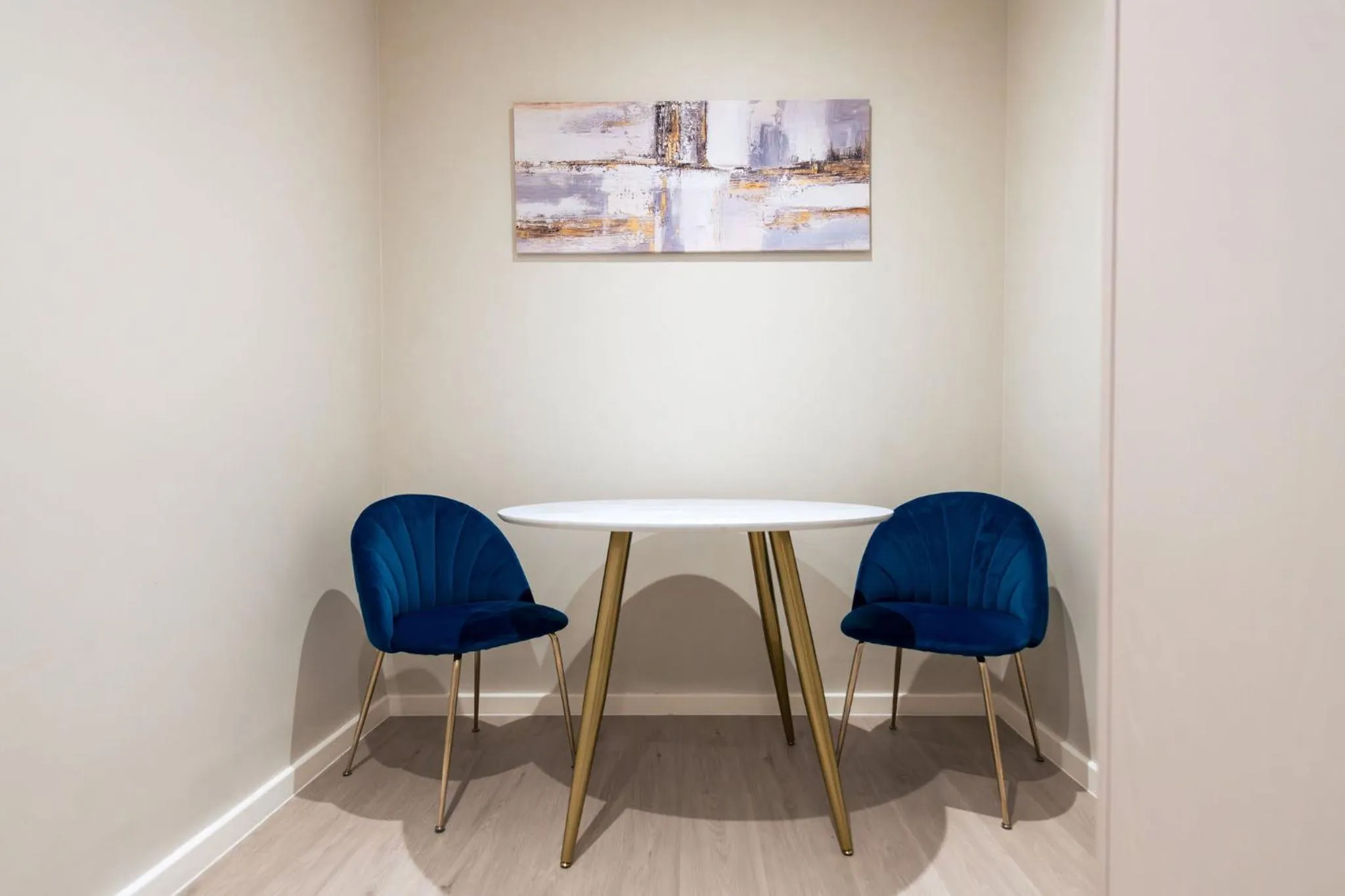 Dining area in NOX Golders Green