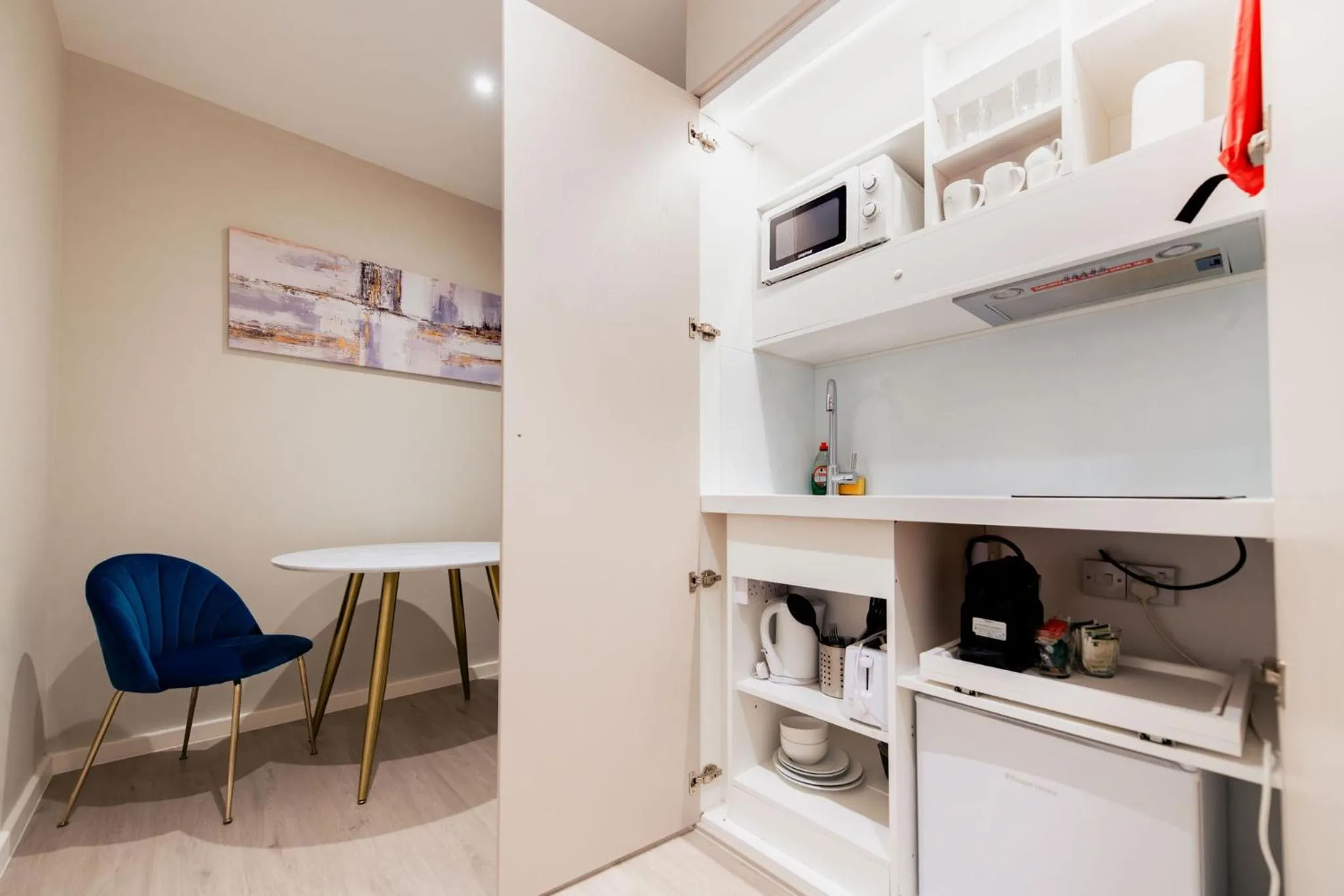 Kitchen or kitchenette in NOX Golders Green