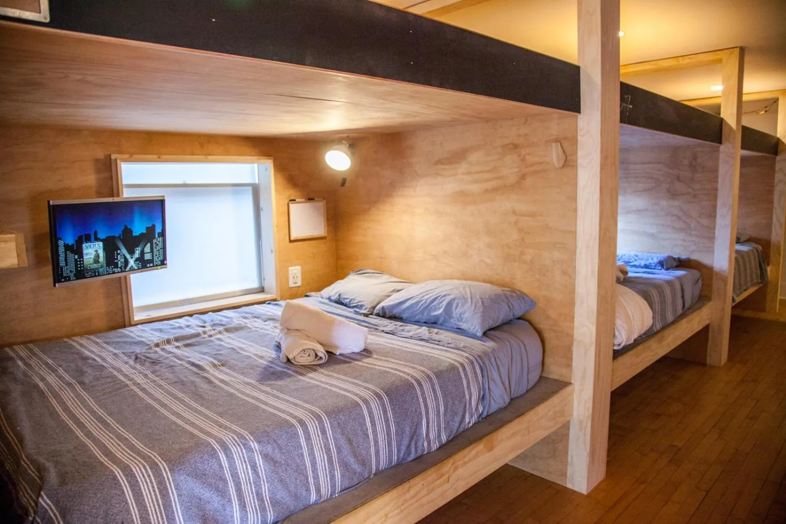 Bed in PodShare Venice