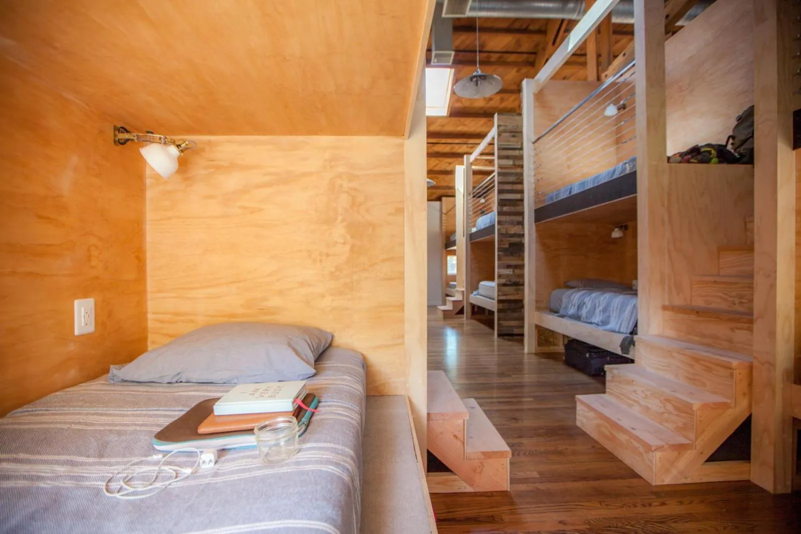 Photo of the whole room, Bunk Bed in PodShare Venice
