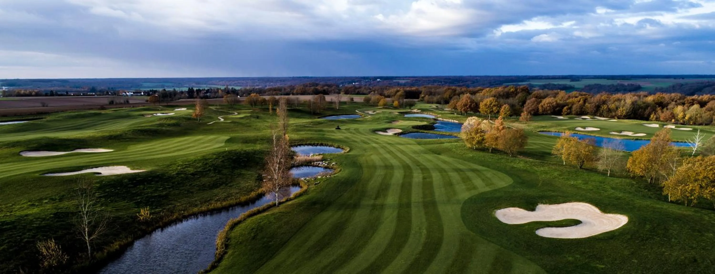 Bird's eye view in Hotel Les Suites - Domaine de Crécy