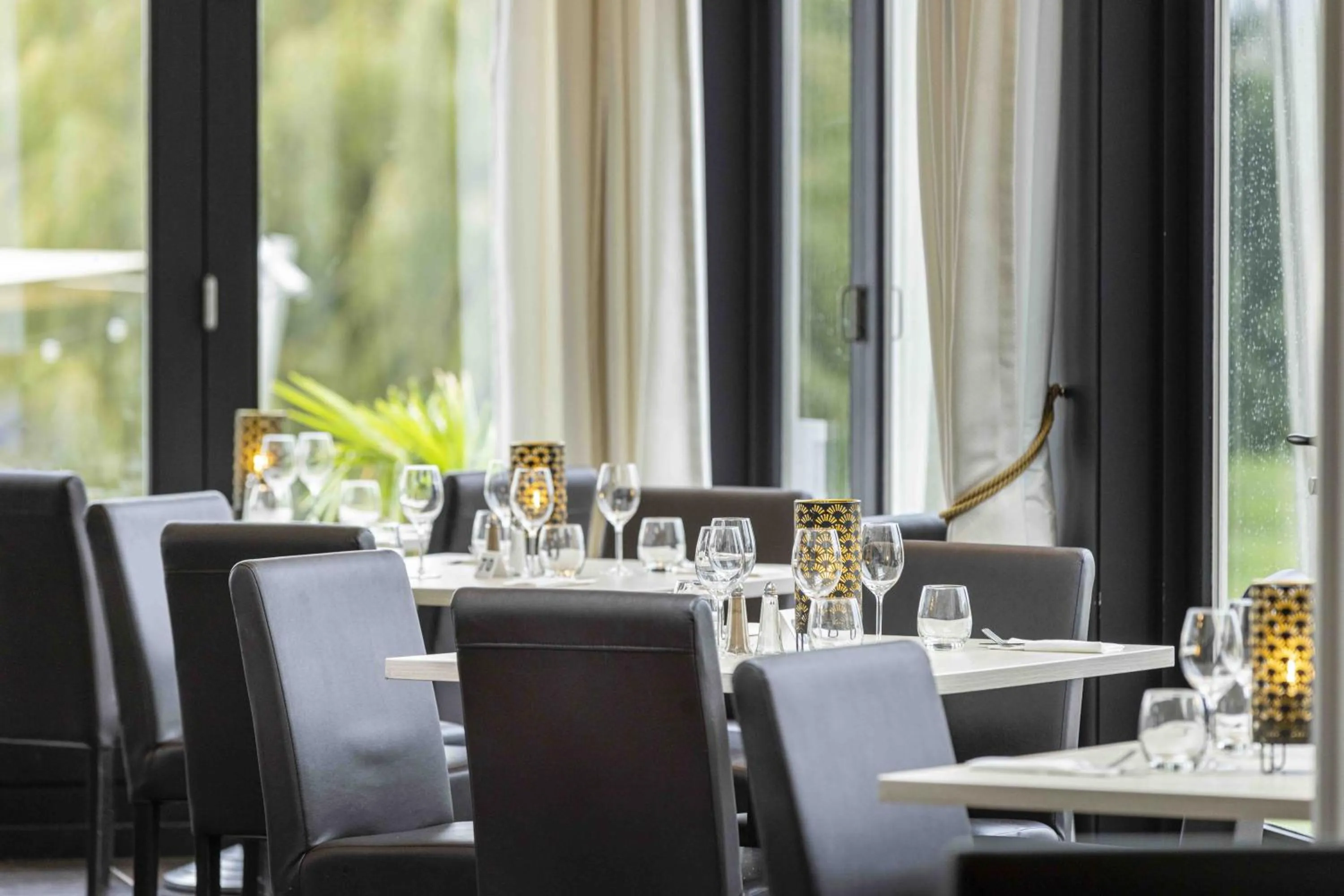 Restaurant/places to eat in Hotel Les Suites - Domaine de Crécy