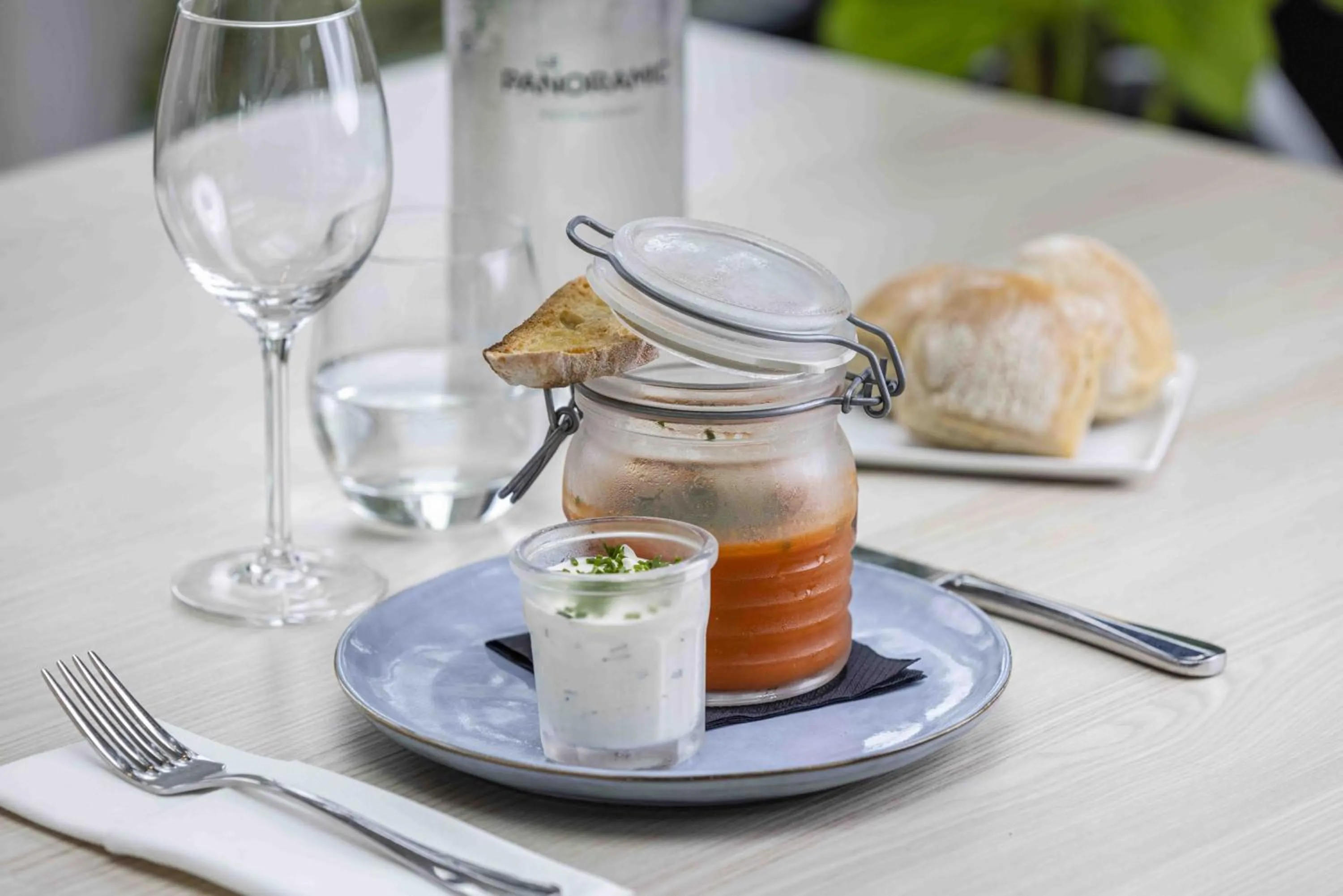 Restaurant/places to eat in Hotel Les Suites - Domaine de Crécy