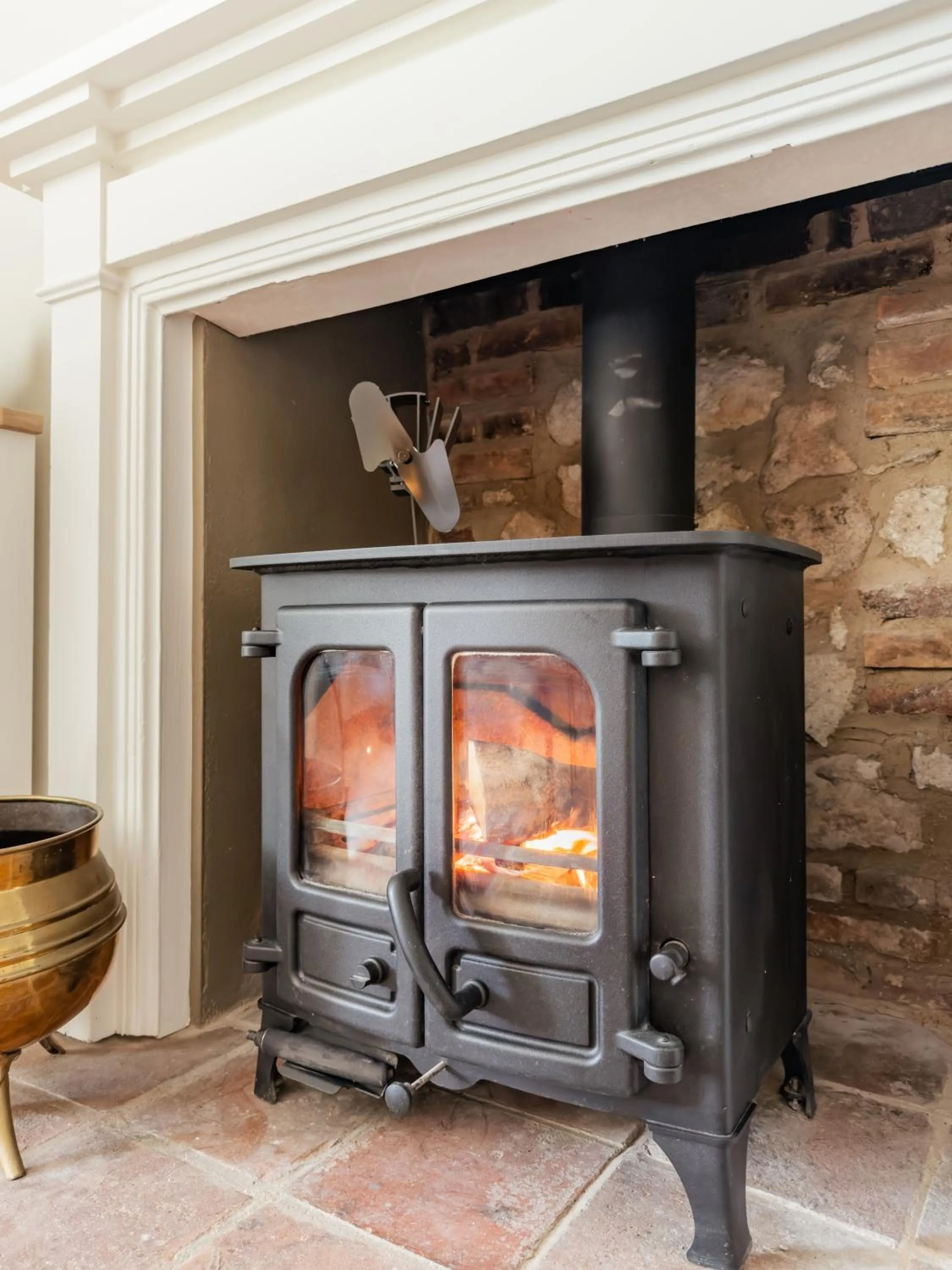 fireplace in Cliff Farmhouse B&B Suites