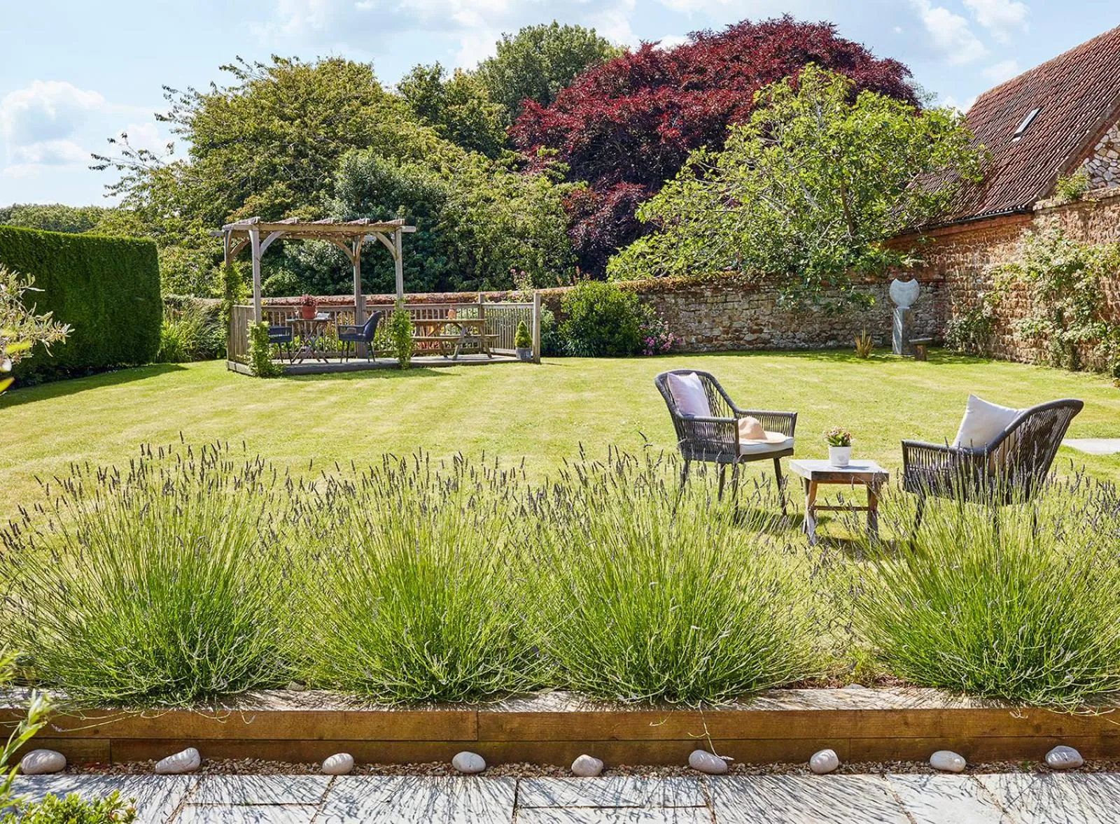 Patio in Cliff Farmhouse B&B Suites