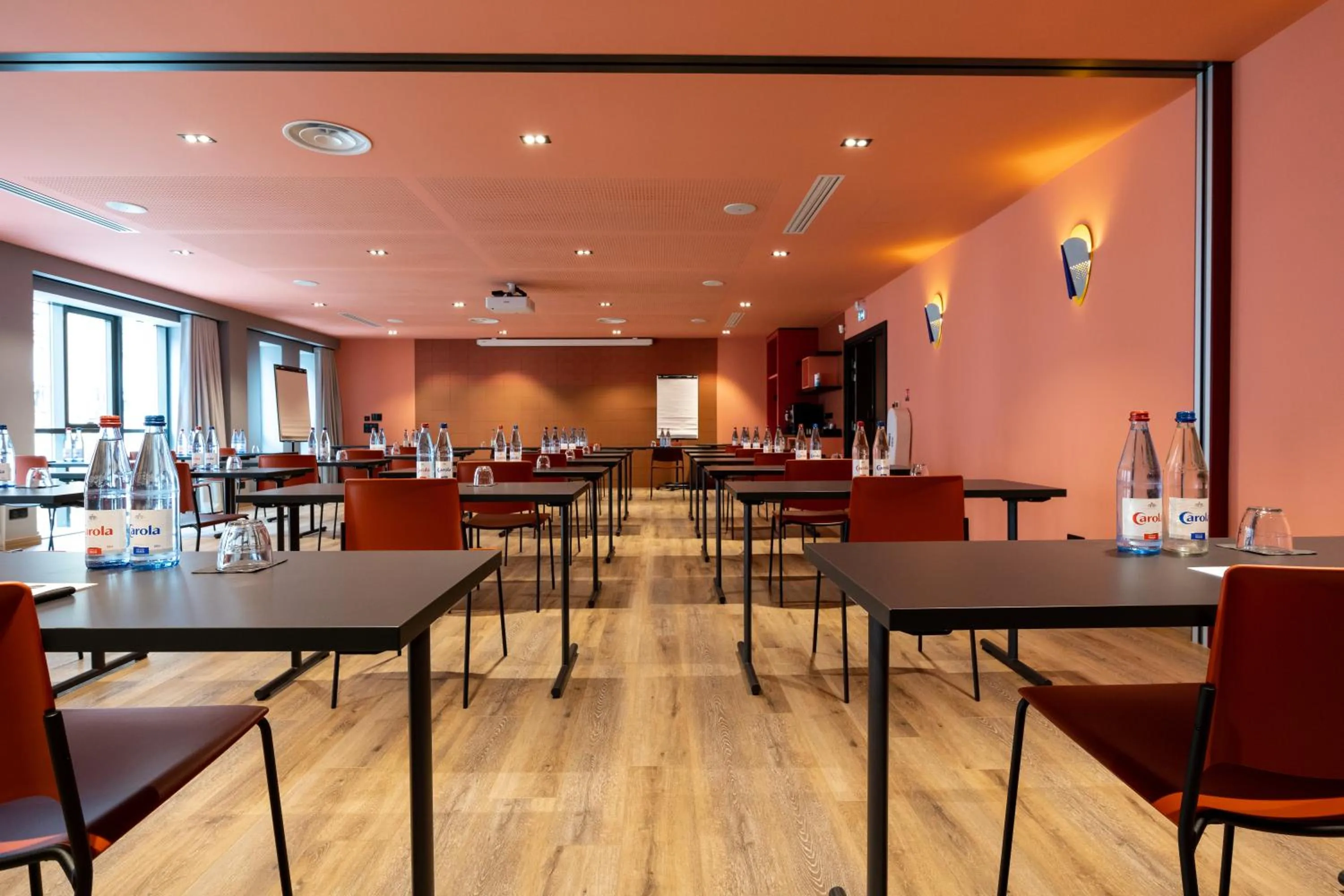 Meeting/conference room in BOMA easy living hotel