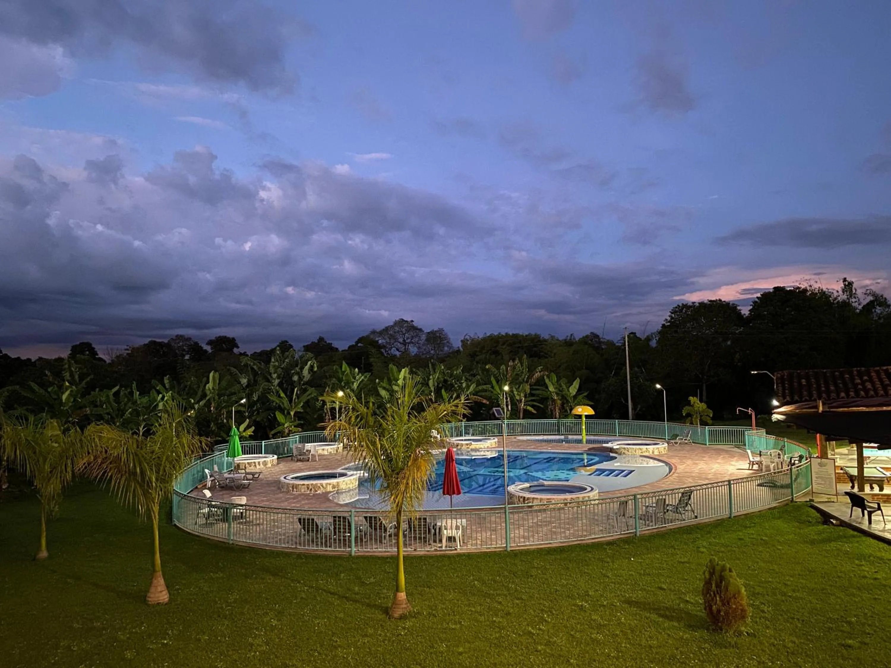 Swimming pool in Hotel Campestre Paraiso Cafetero