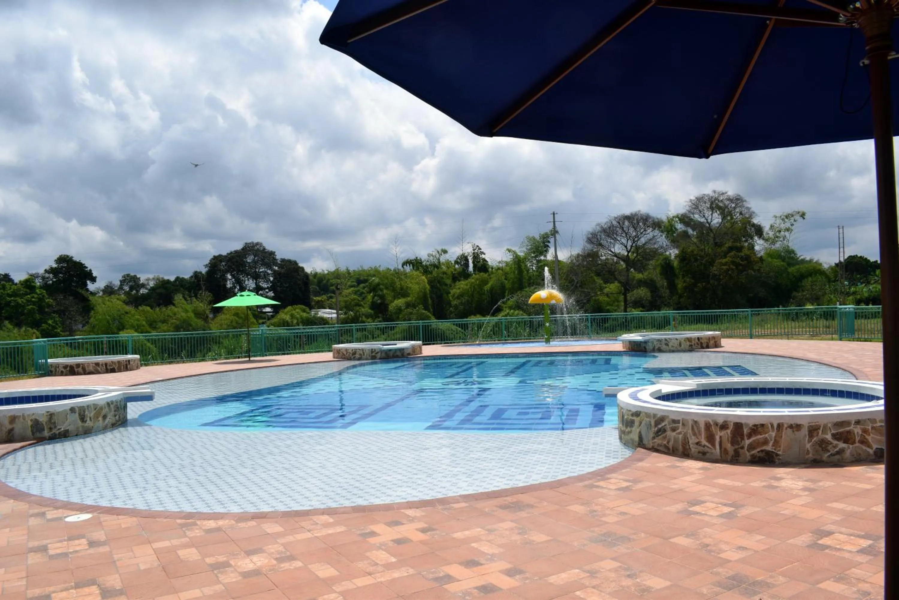 Swimming pool in Hotel Campestre Paraiso Cafetero