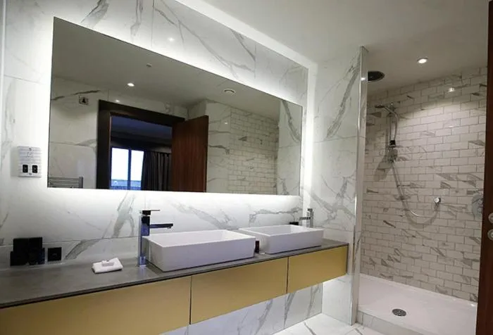 DoubleTree by Hilton Belfast City Ten Square