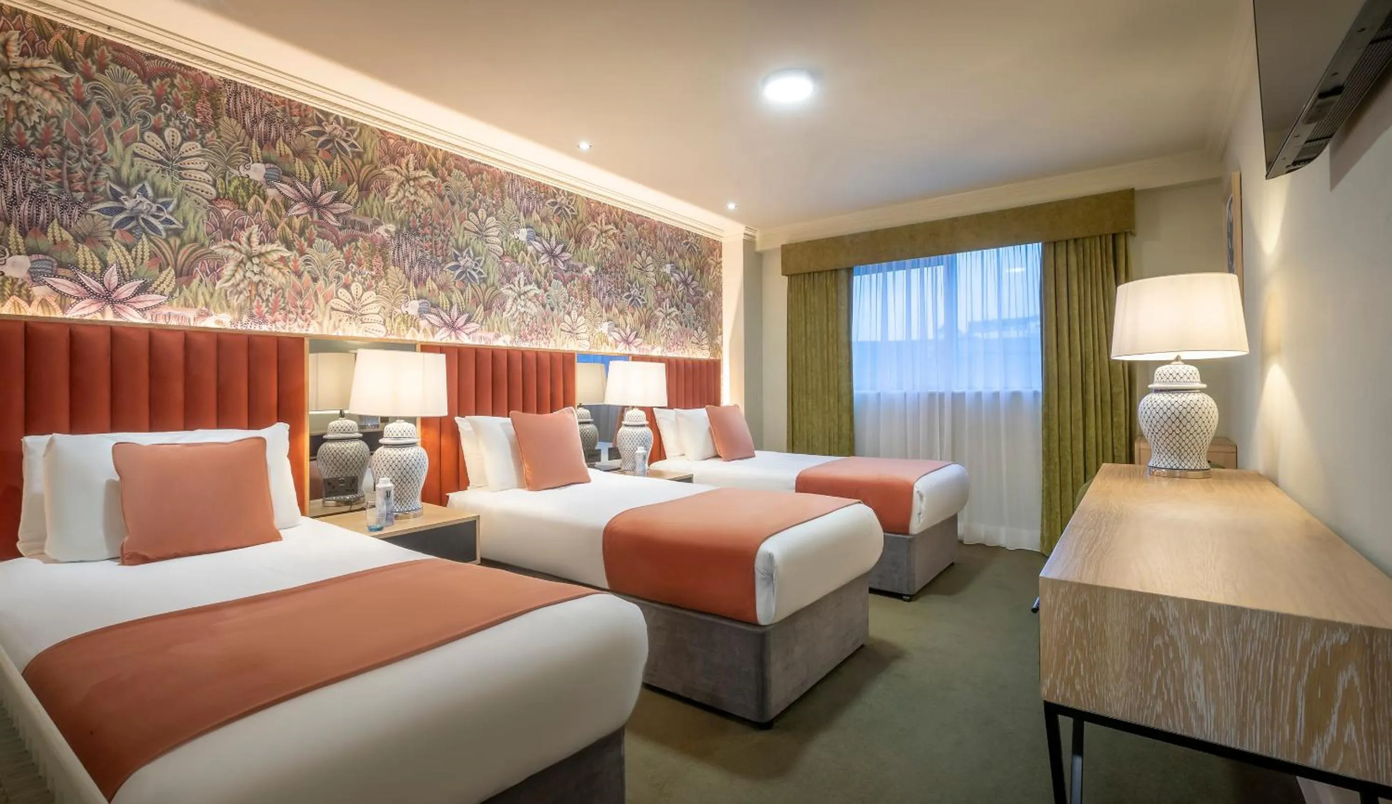 Photo of the whole room, Bed in HYDE Hotel