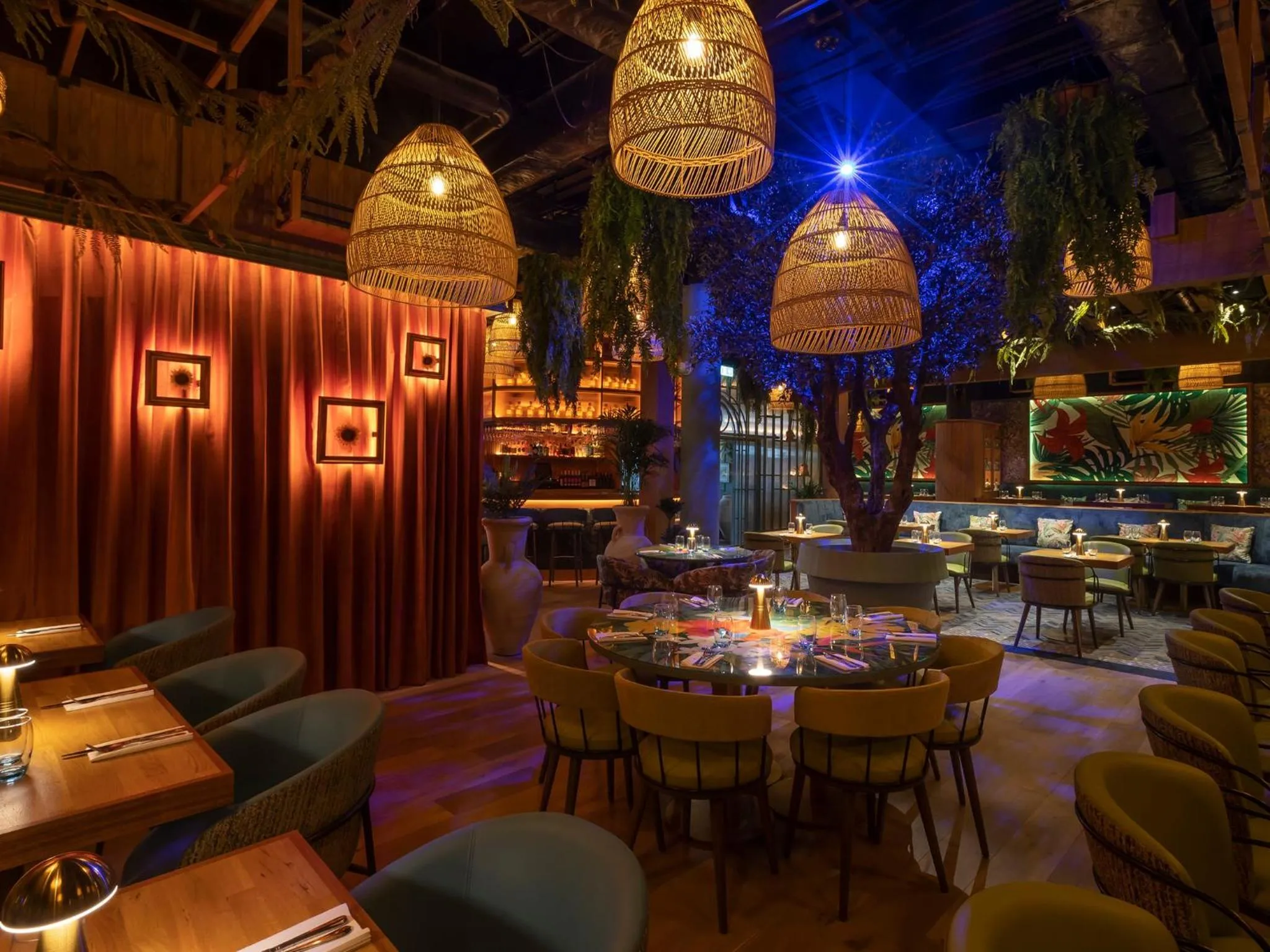 Restaurant/places to eat in HYDE Hotel