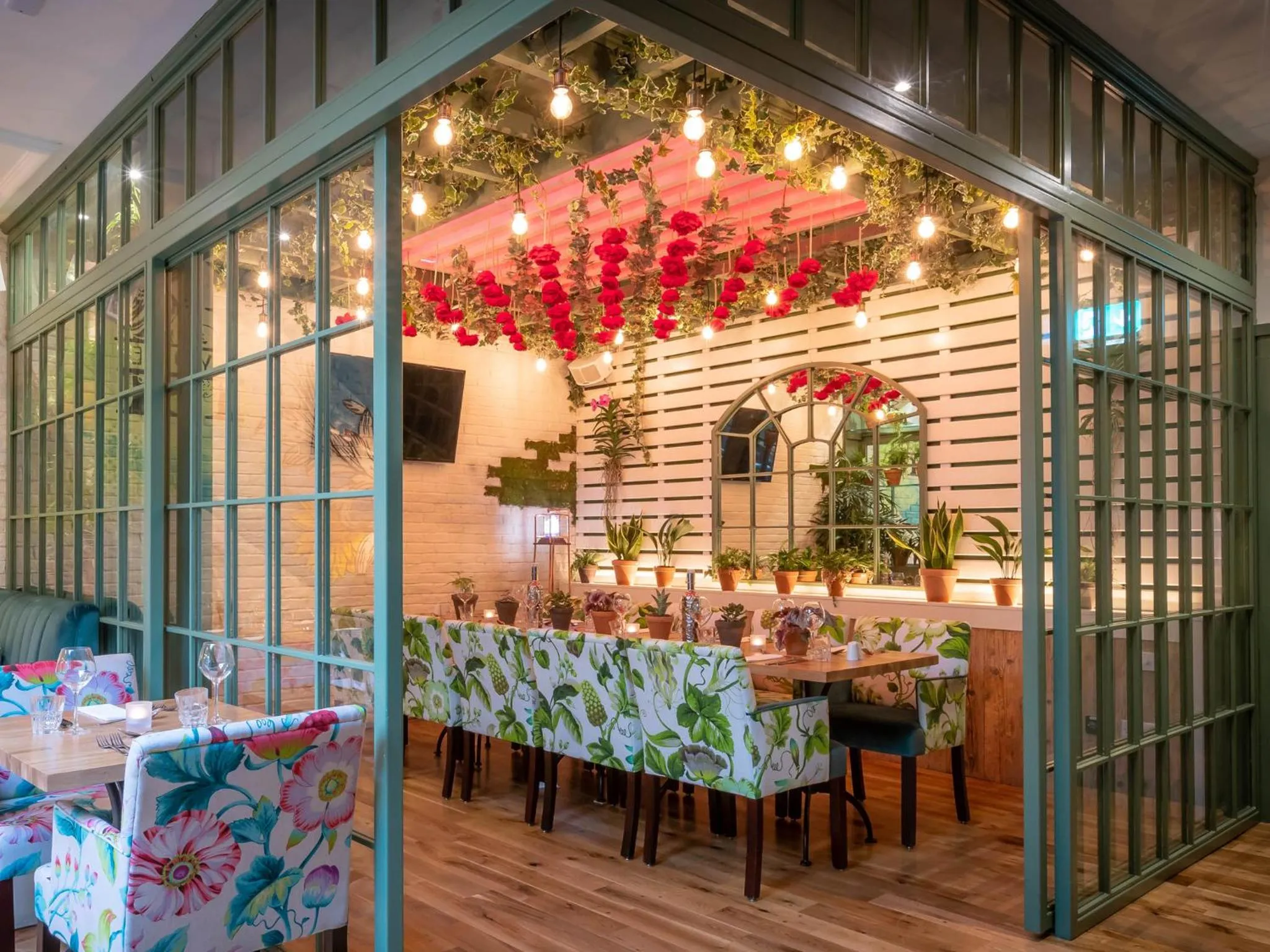 Restaurant/places to eat in HYDE Hotel