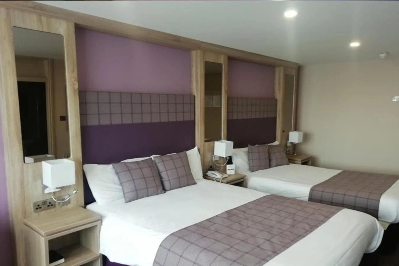 Bedroom, Bed in Mount Errigal Hotel, Conference & Leisure Centre