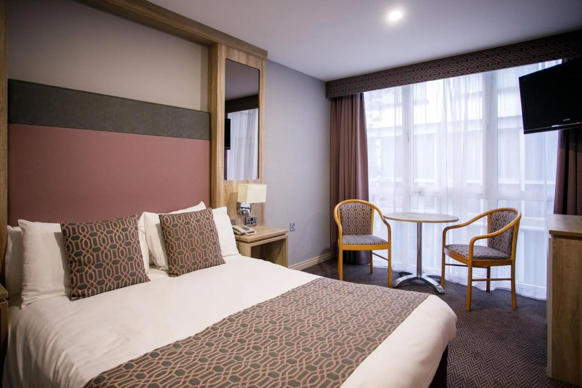 Bedroom, Bed in Mount Errigal Hotel, Conference & Leisure Centre