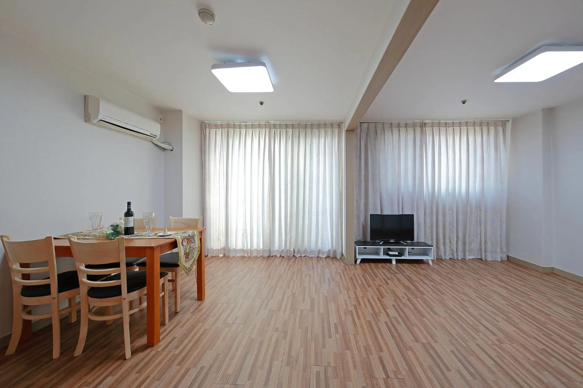 Photo of the whole room, TV/Entertainment Center in Ocean 2 You Resort Seorak Beach Hotel & Condo