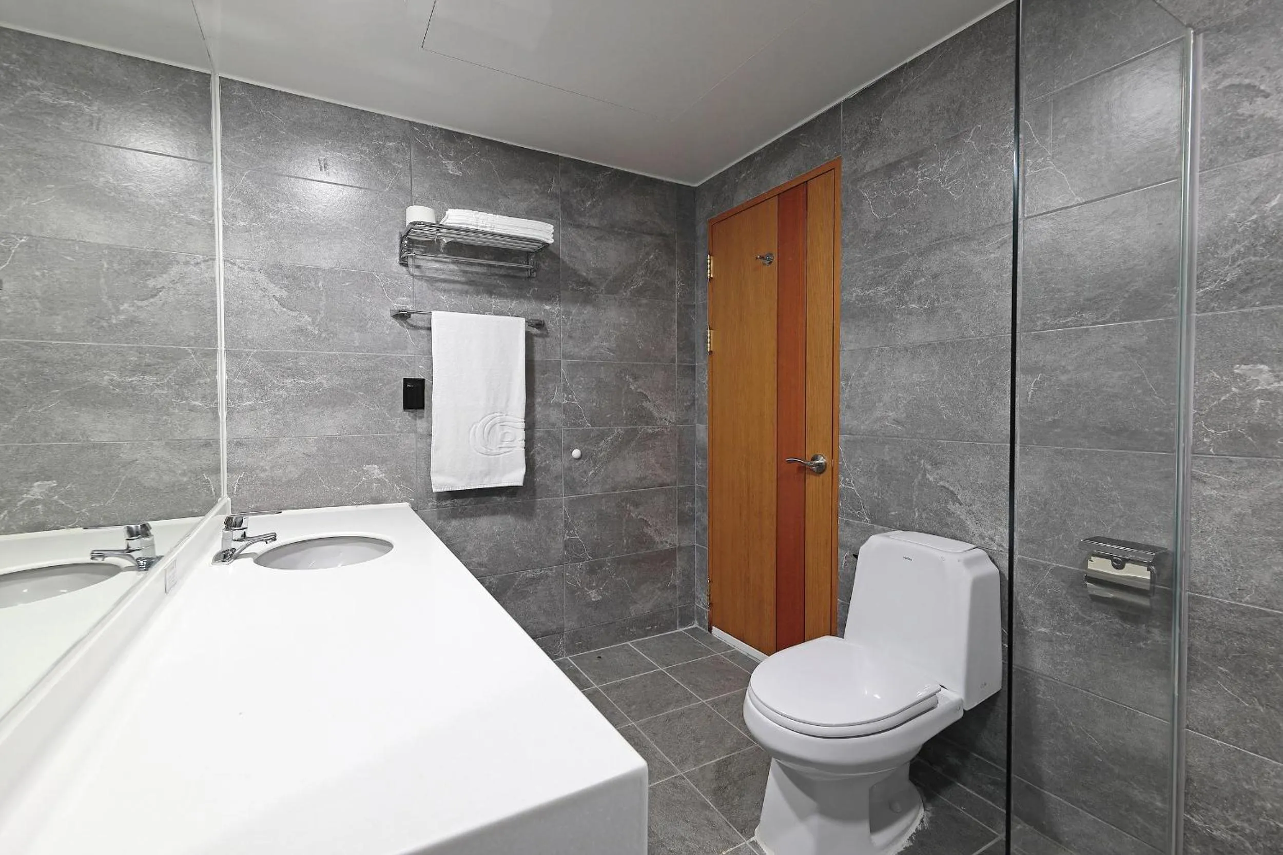 Toilet, Bathroom in Ocean 2 You Resort Seorak Beach Hotel & Condo