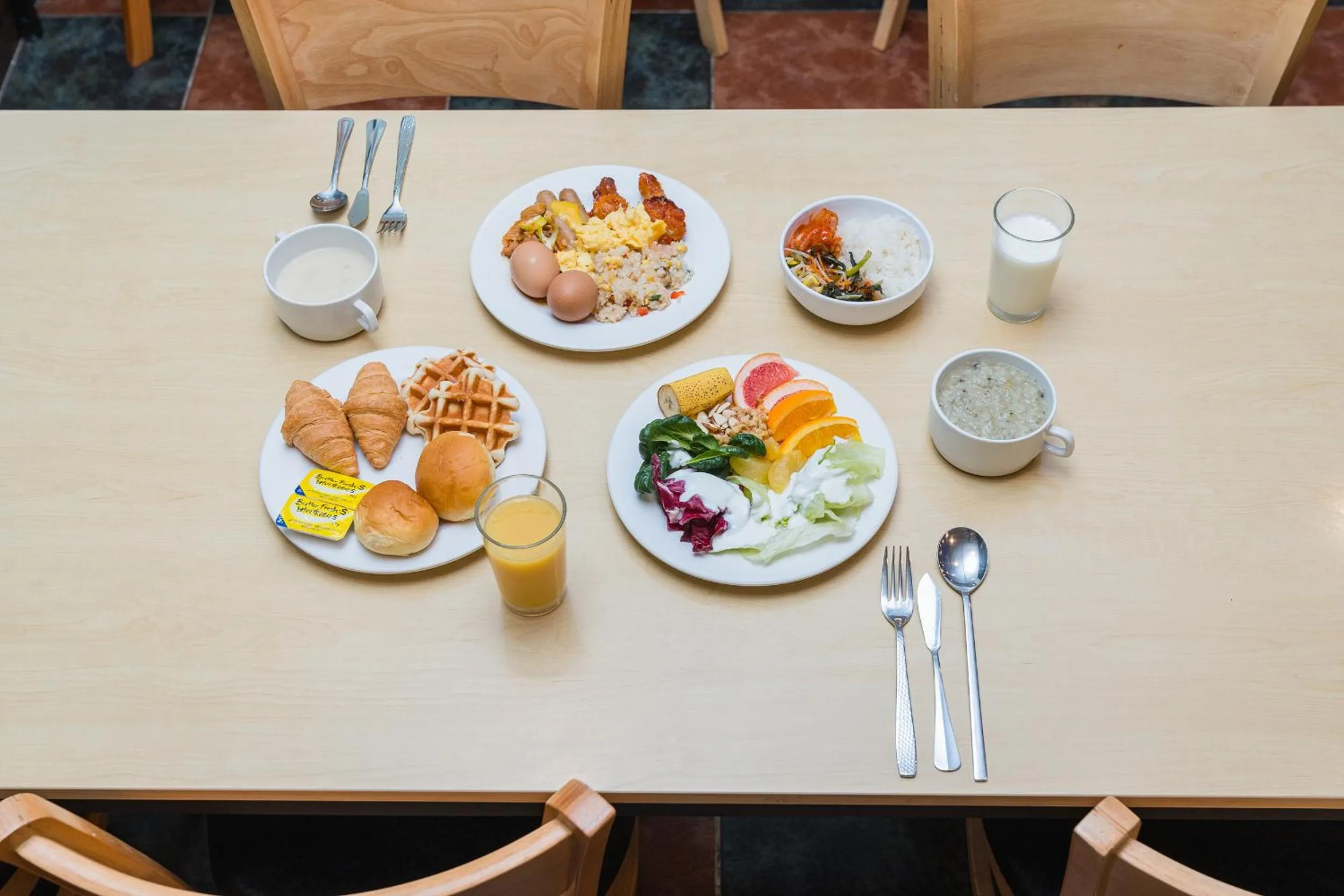 Buffet breakfast in Ocean 2 You Resort Seorak Beach Hotel & Condo