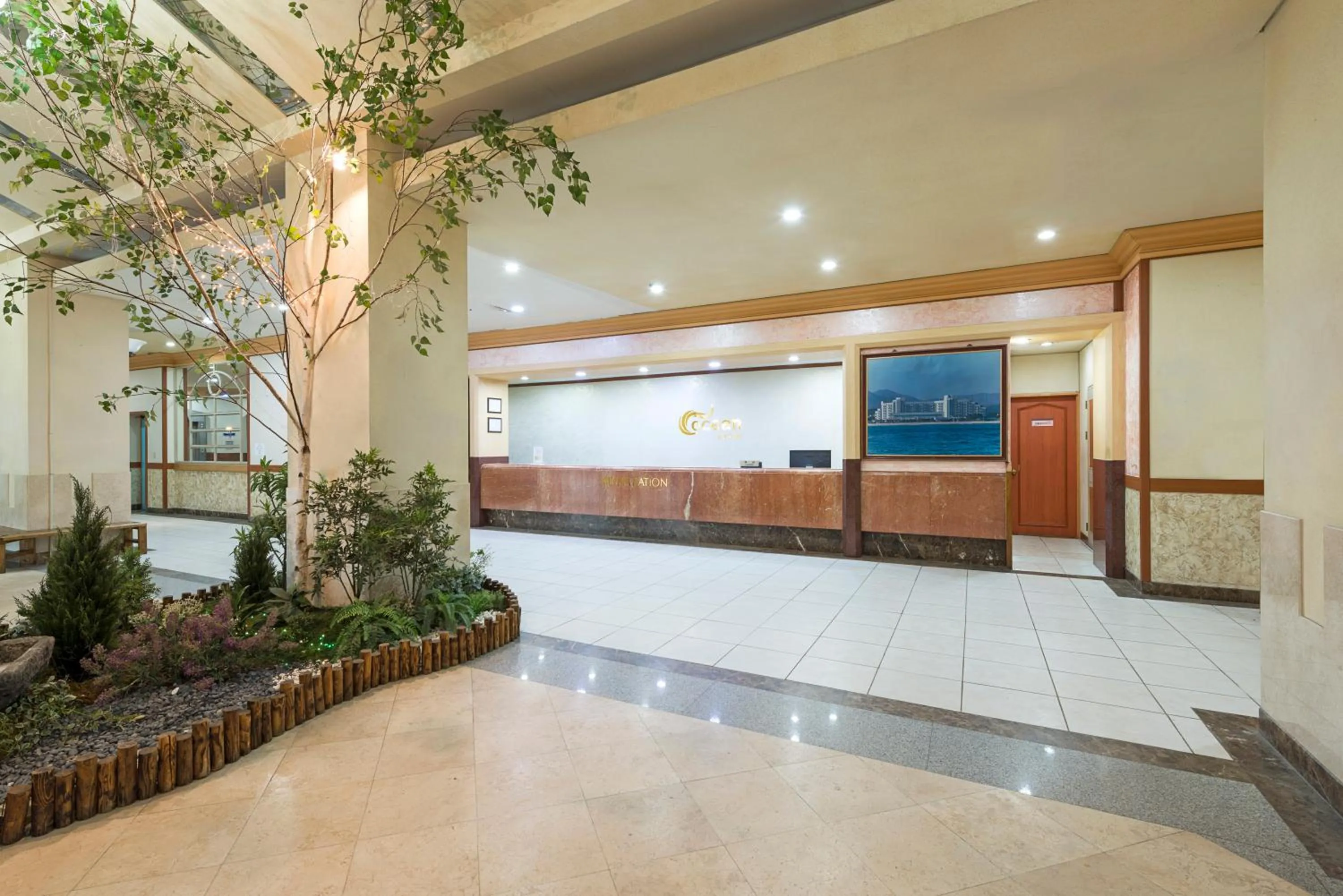 Lobby or reception in Ocean 2 You Resort Seorak Beach Hotel & Condo