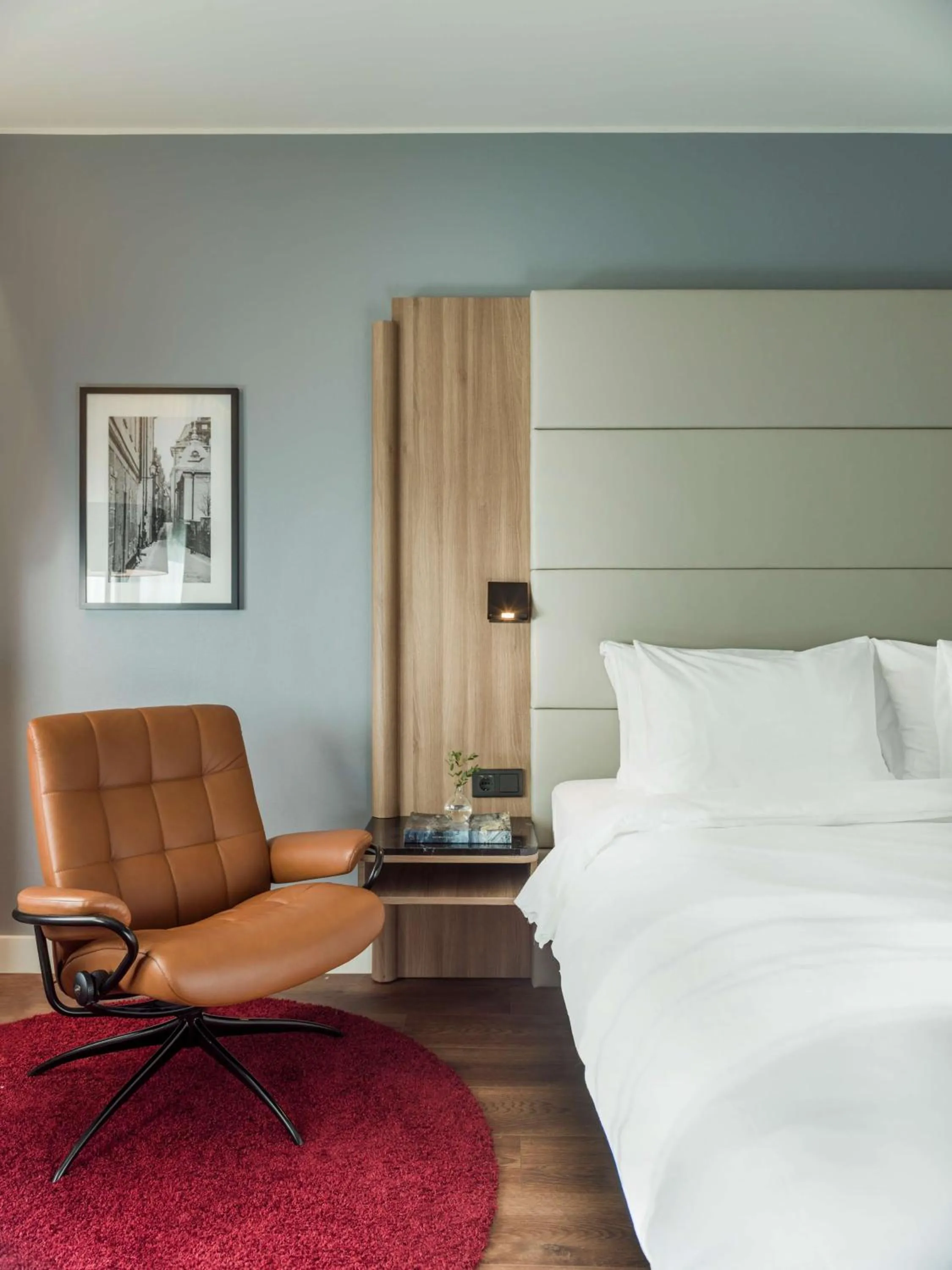 Bedroom, Bed in Radisson Blu Airport Terminal Hotel