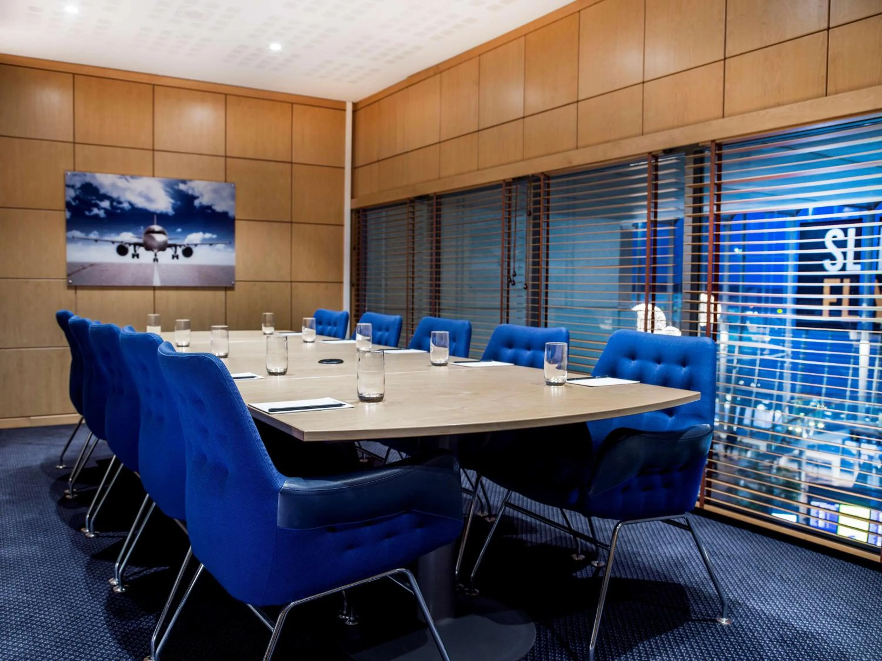 Meeting/conference room in Radisson Blu Airport Terminal Hotel