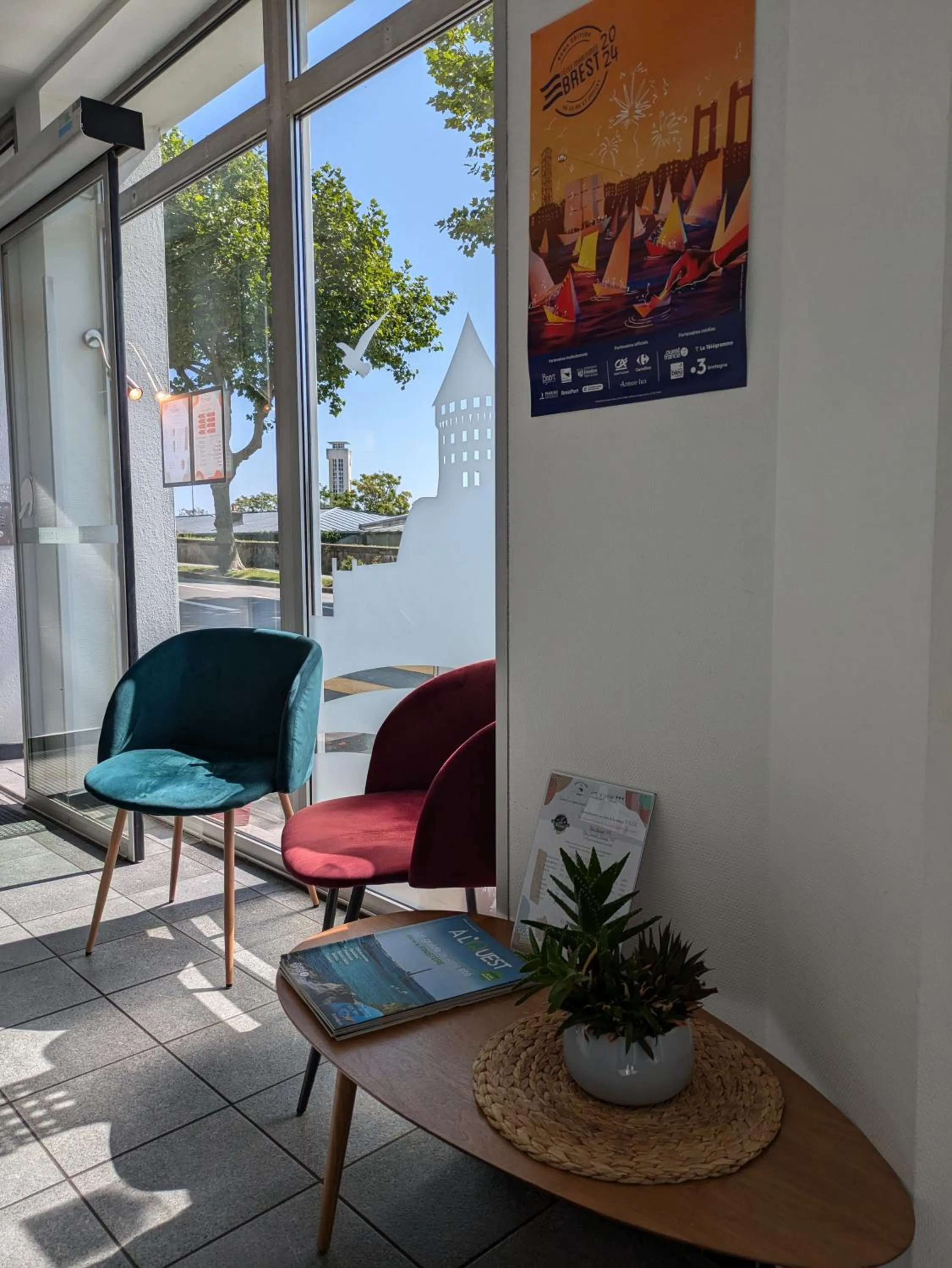 Lobby or reception in Hotel de la Gare Brest