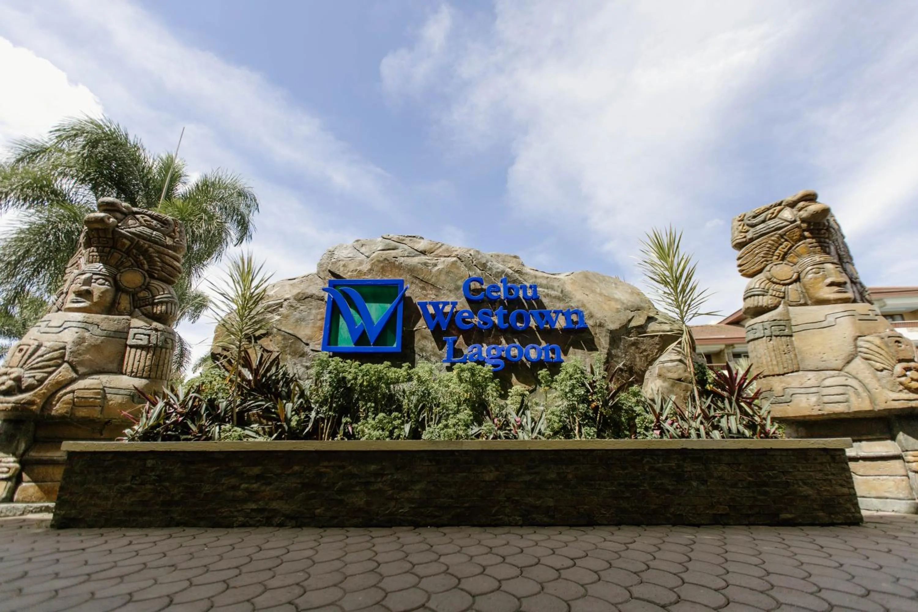 Property building in Cebu Westown Lagoon - South Wing