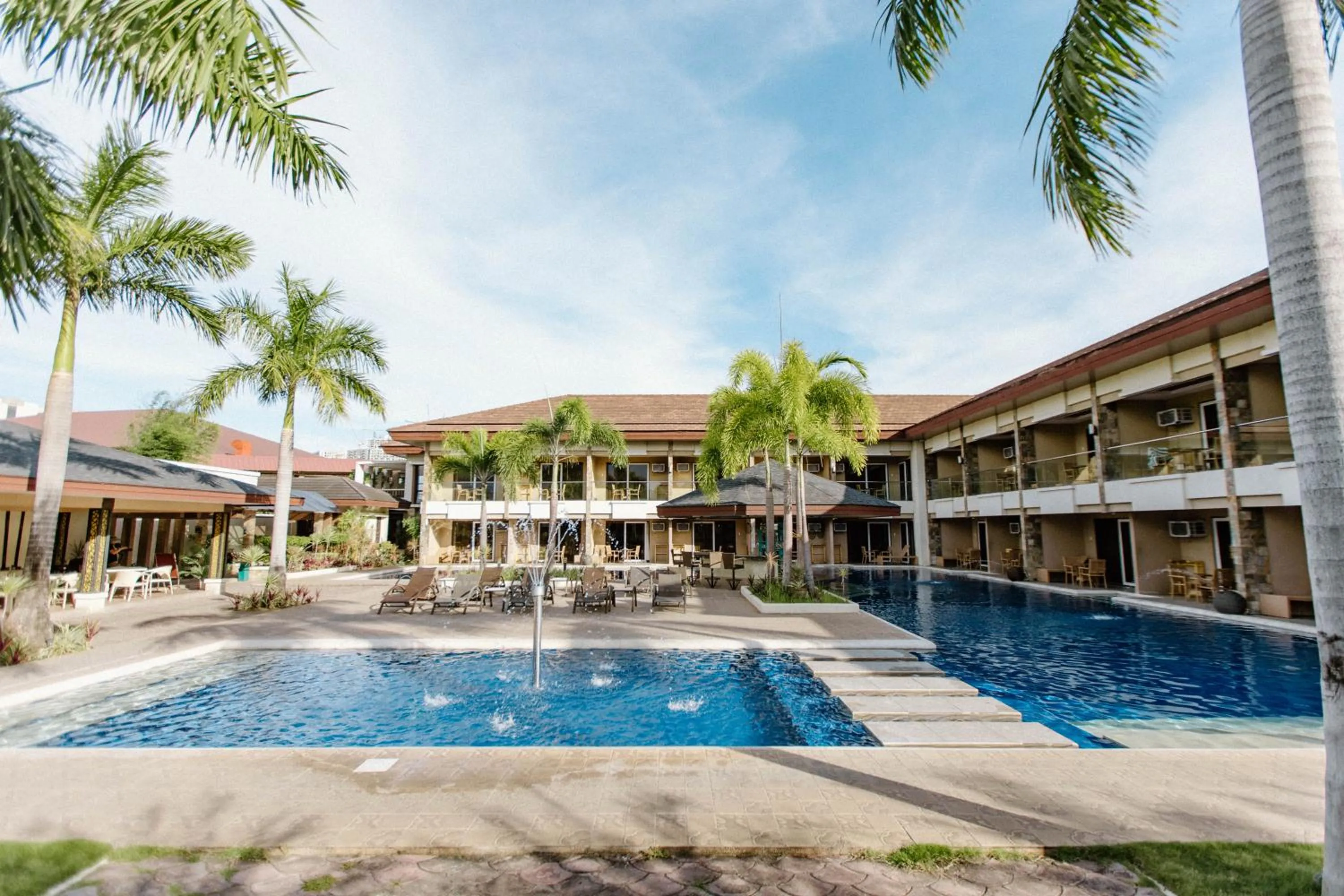 Property building in Cebu Westown Lagoon - South Wing