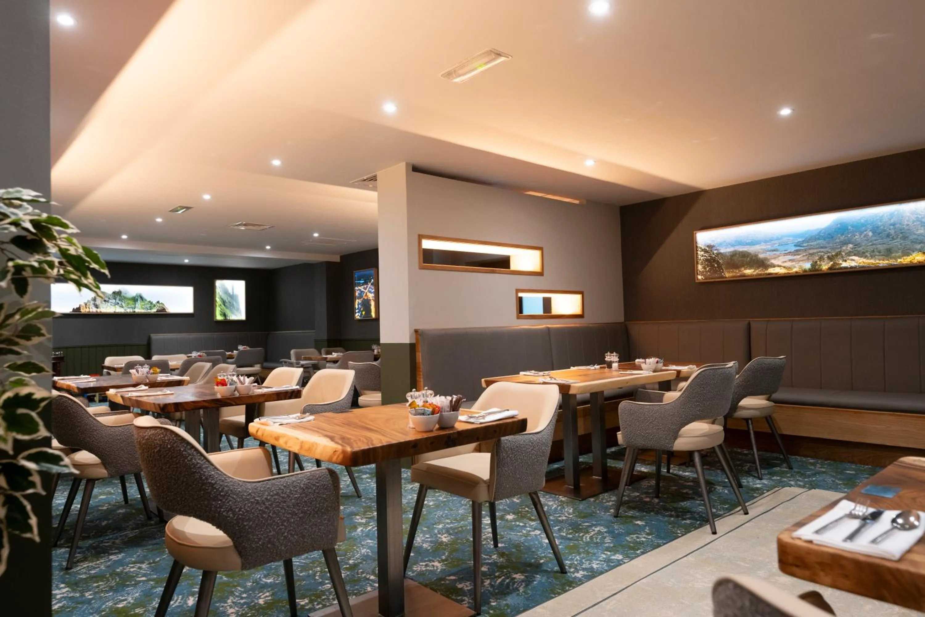 Restaurant/places to eat in The Kenmare Bay Hotel & Luxury Lodges Resort