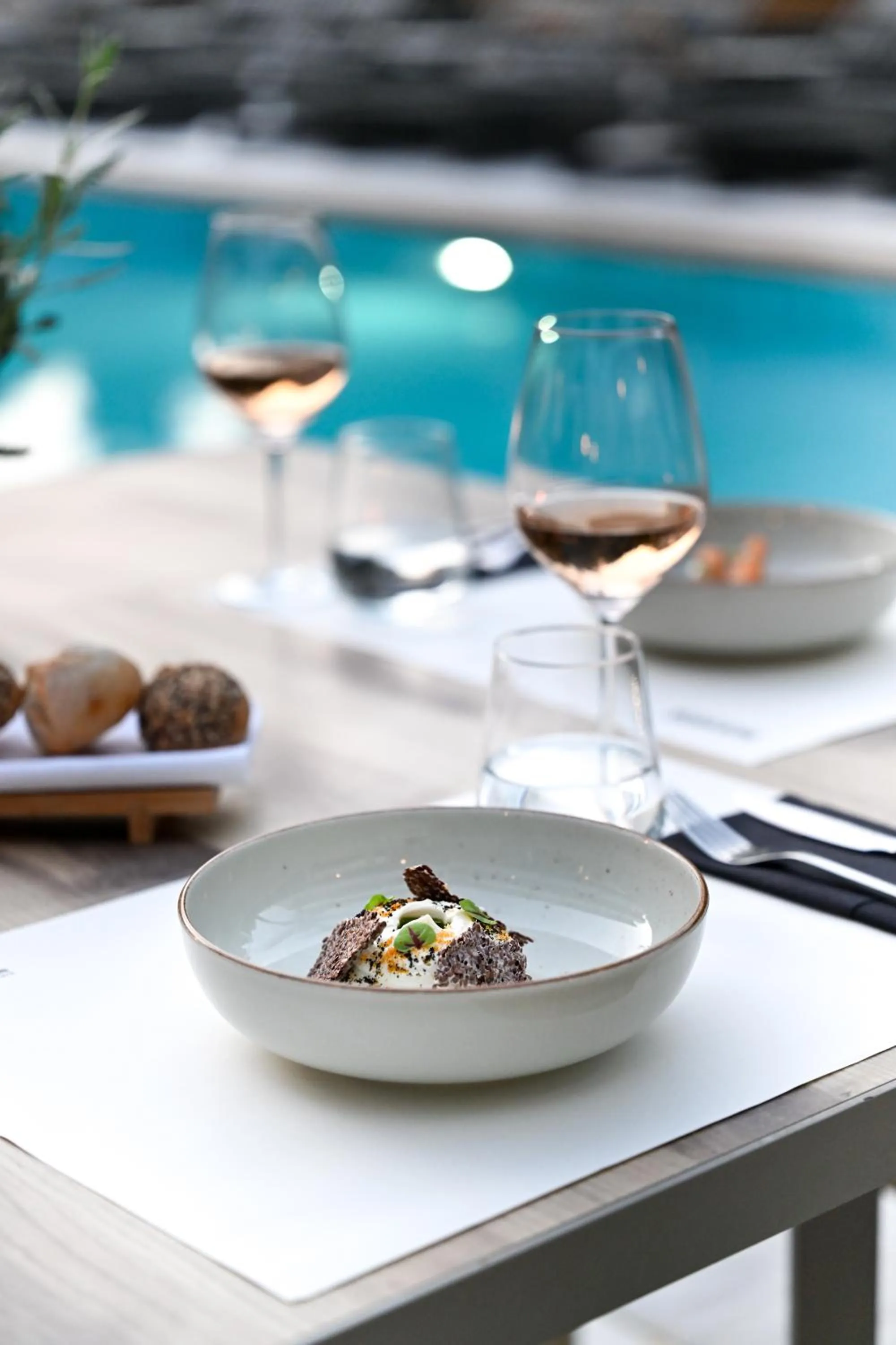 Food in La Piscine Art Hotel, Philian Hotels and Resorts