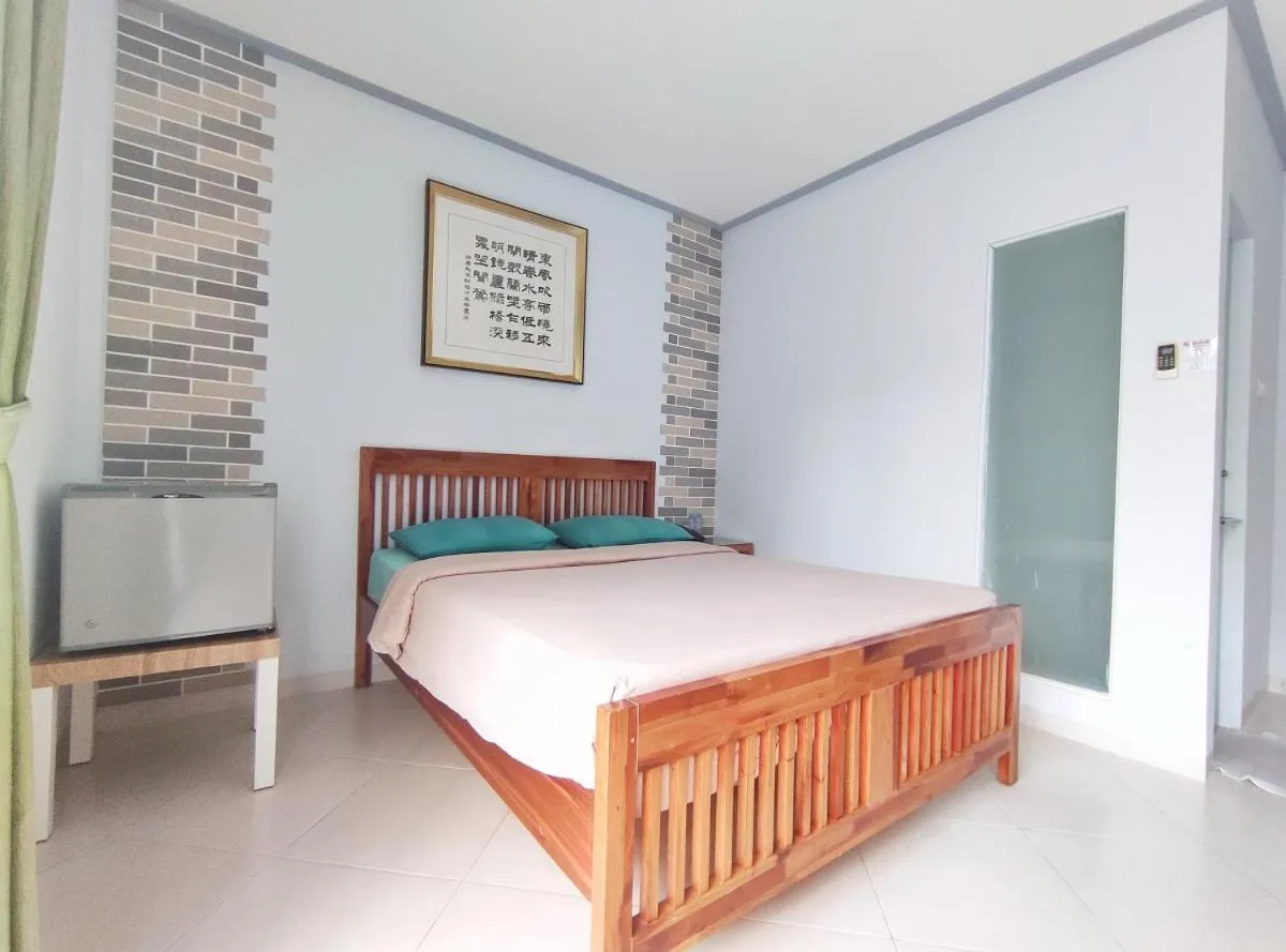 Bed in Urbanest Inn House TB Simatupang