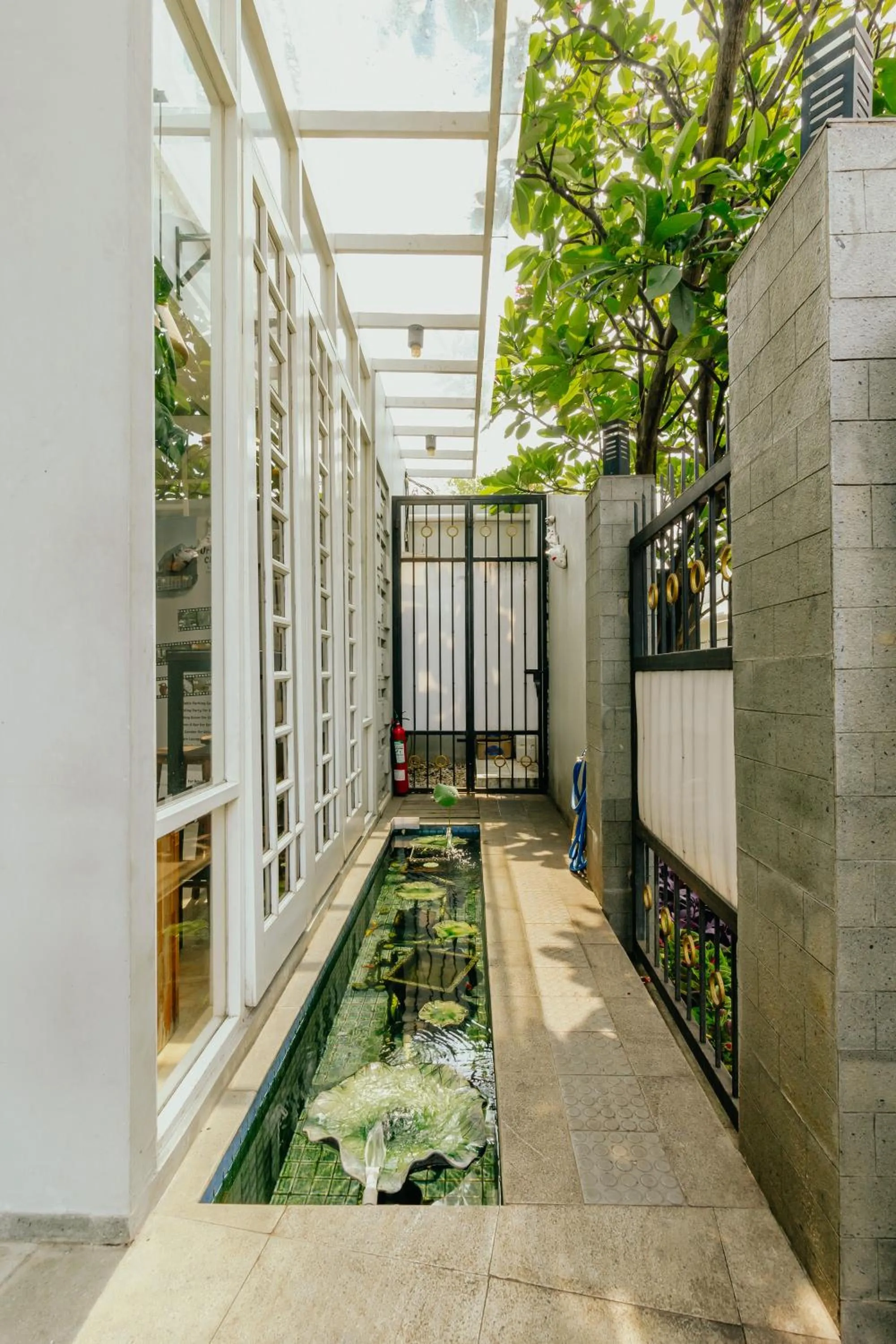 Facade/entrance in Urbanest Inn House TB Simatupang