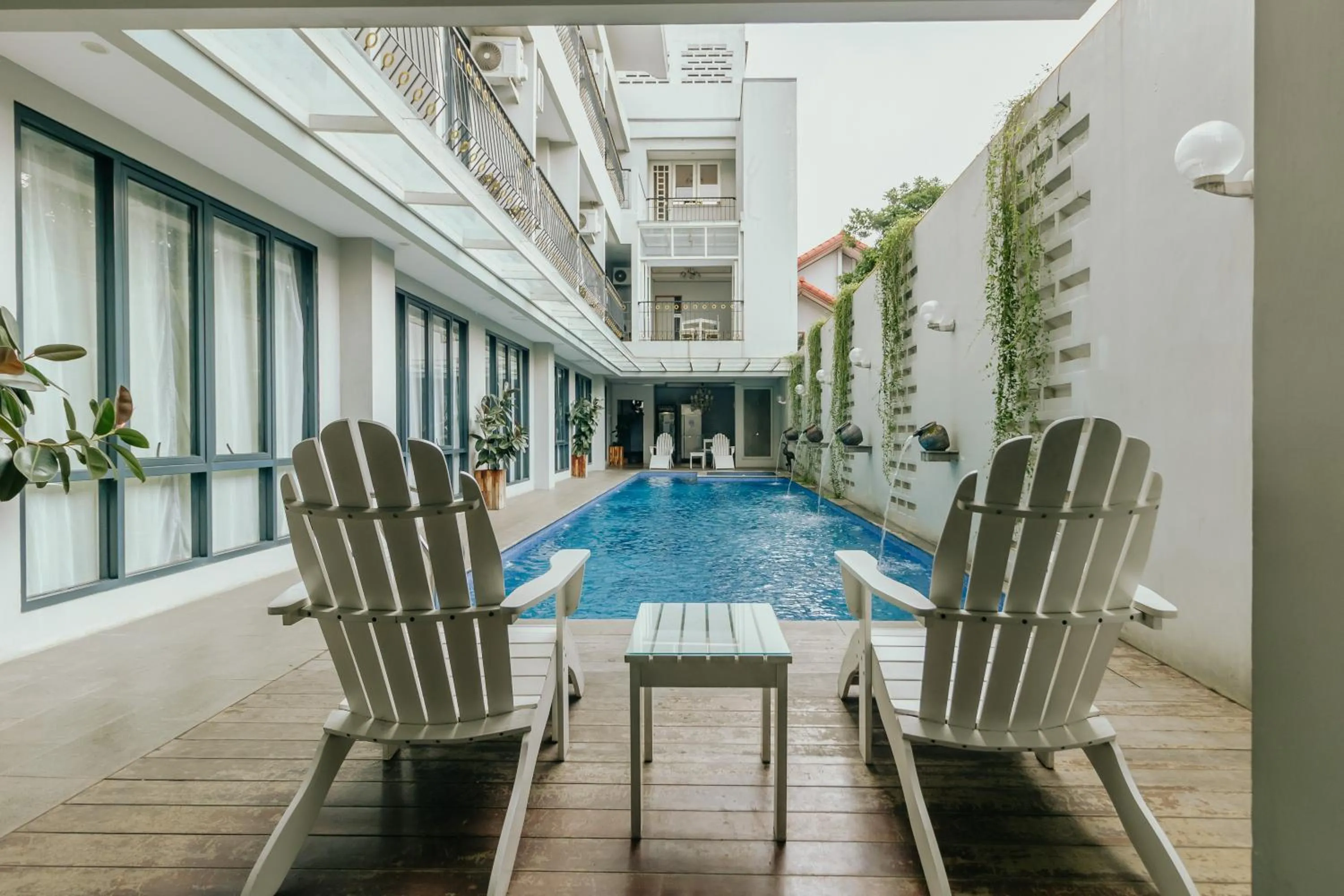Swimming pool in Urbanest Inn House TB Simatupang