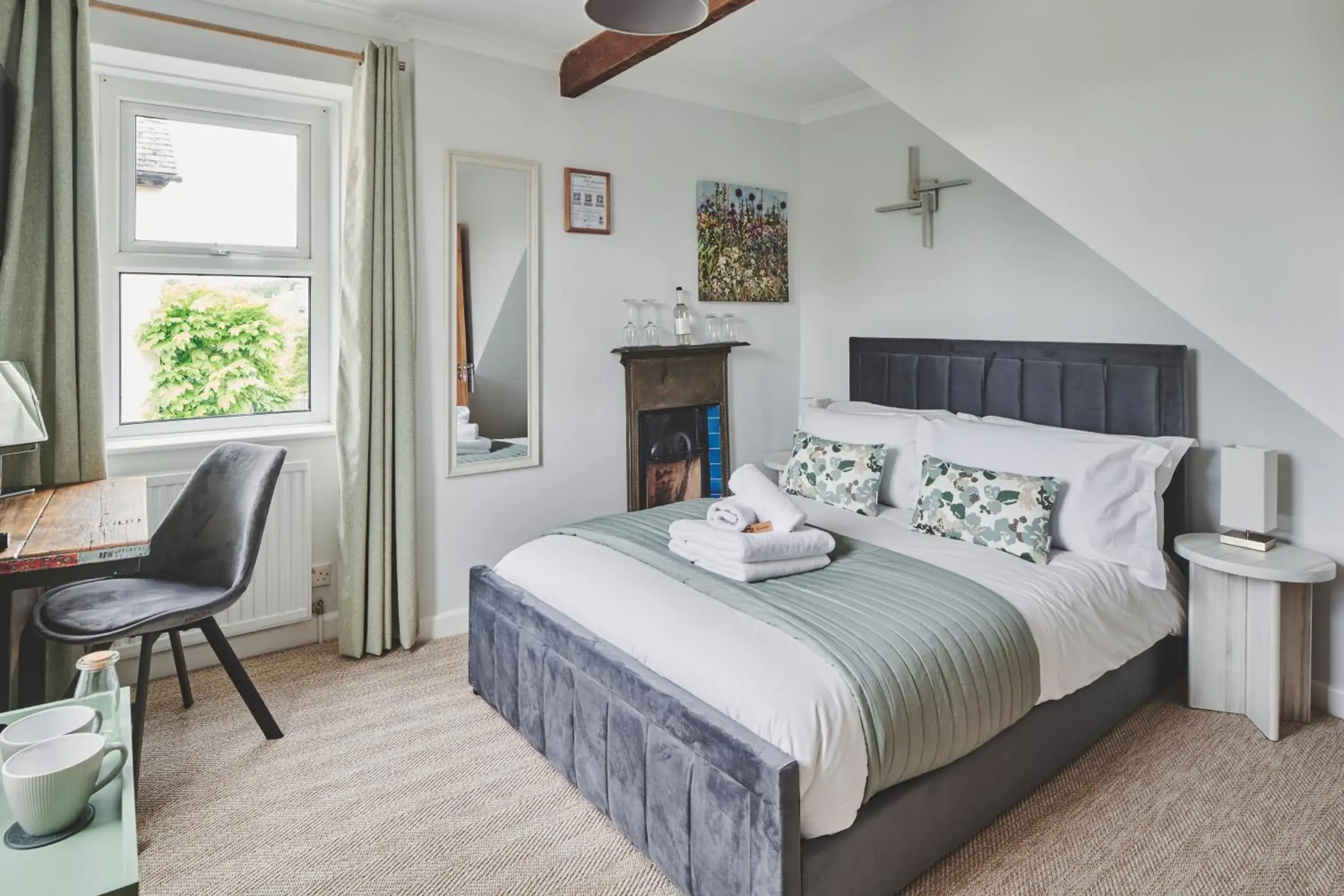 Double Room in The Lansdowne Guest House Double Room in The Lansdowne Guest House