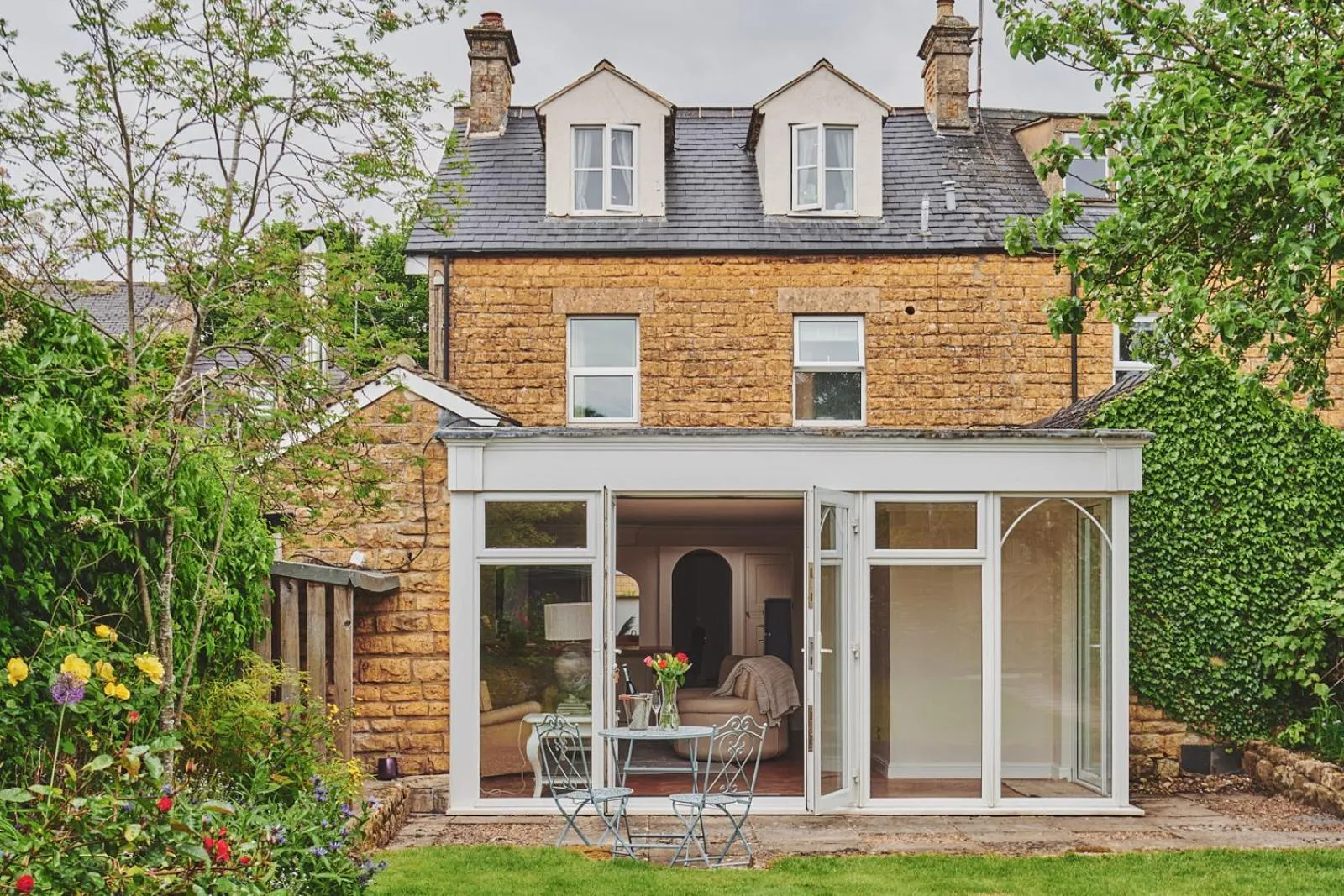 Garden in The Lansdowne Guest House