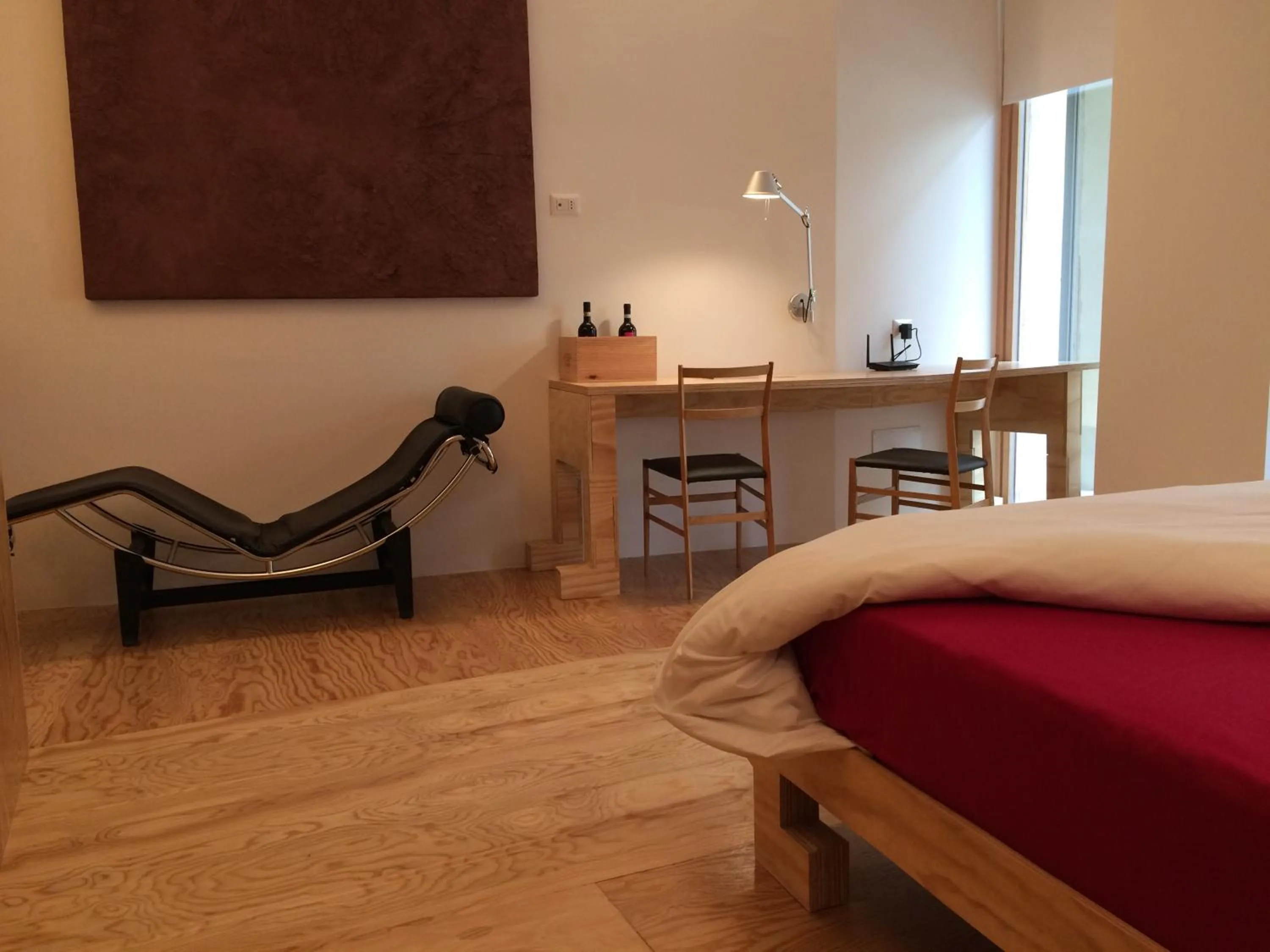 Photo of the whole room in winebnb