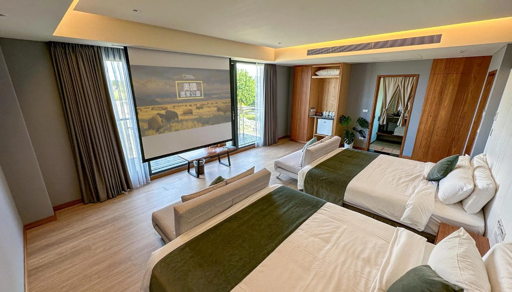 TV and multimedia, Bed in Villa LOHERB