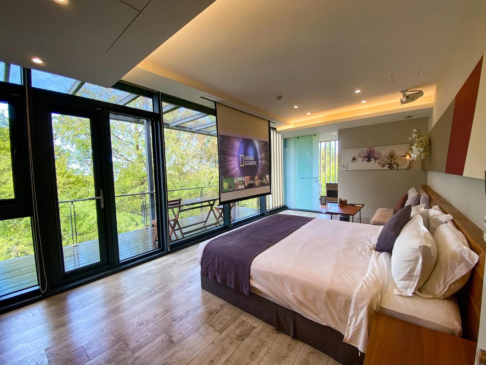 TV and multimedia, Bed in Villa LOHERB