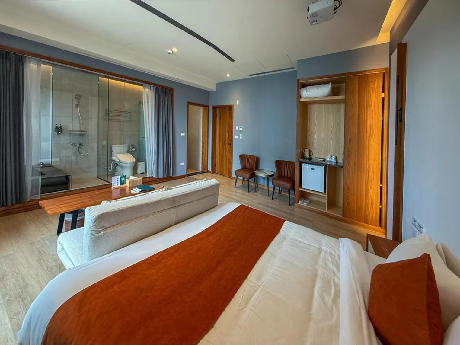 Photo of the whole room, Bed in Villa LOHERB