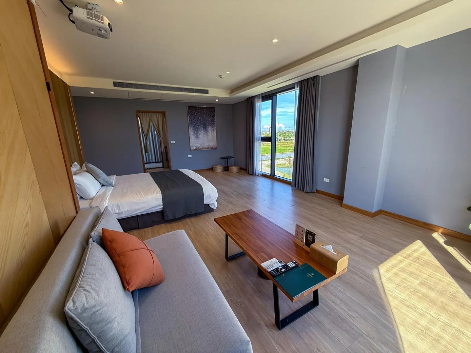 Photo of the whole room, Bed in Villa LOHERB