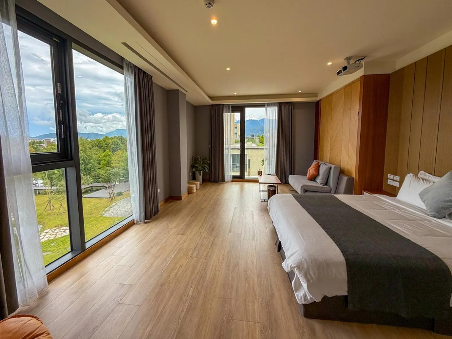 Photo of the whole room, Bed in Villa LOHERB