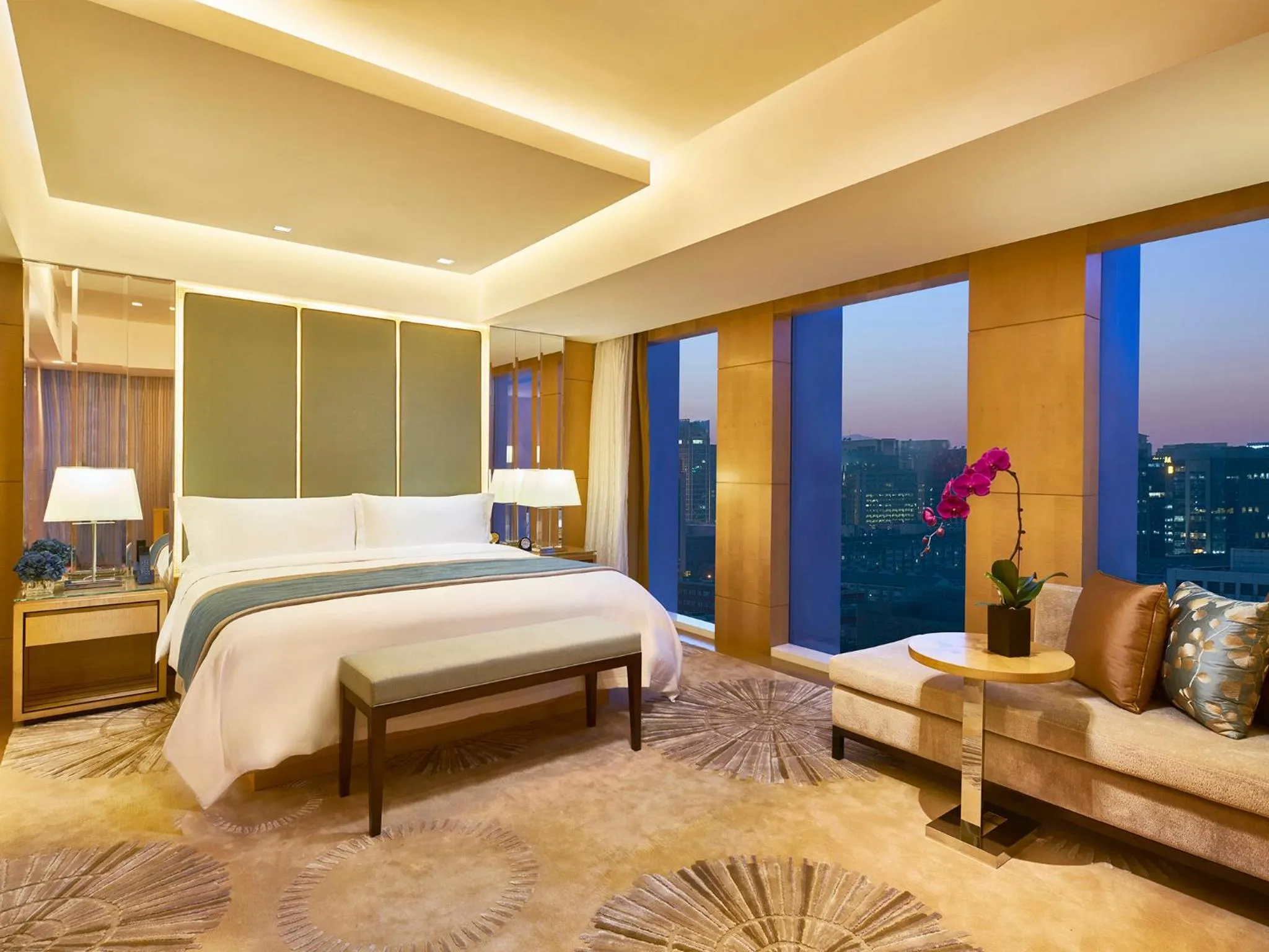 Photo of the whole room, Bed in Pan Pacific Beijing