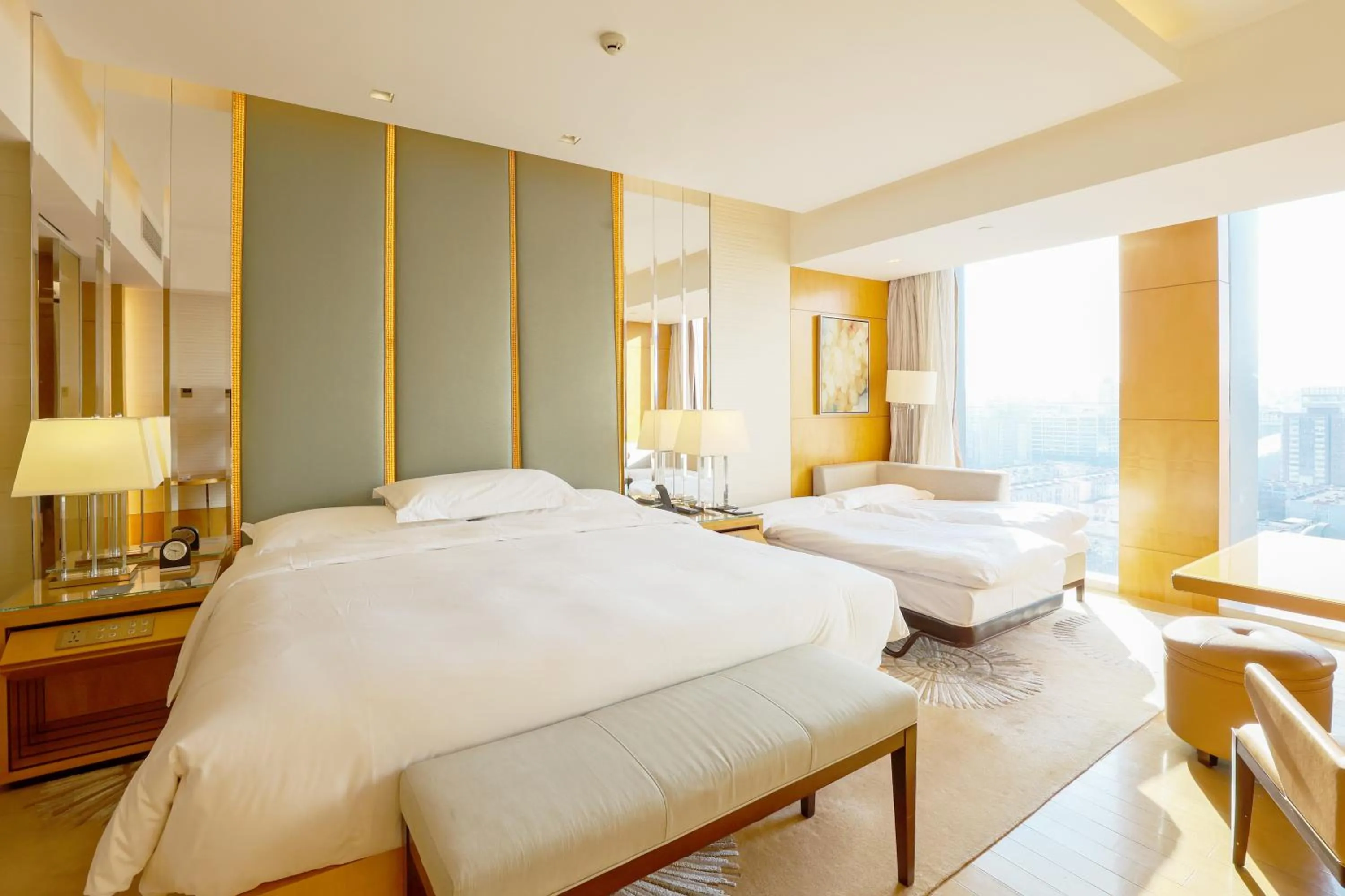 Bedroom, Bed in Pan Pacific Beijing