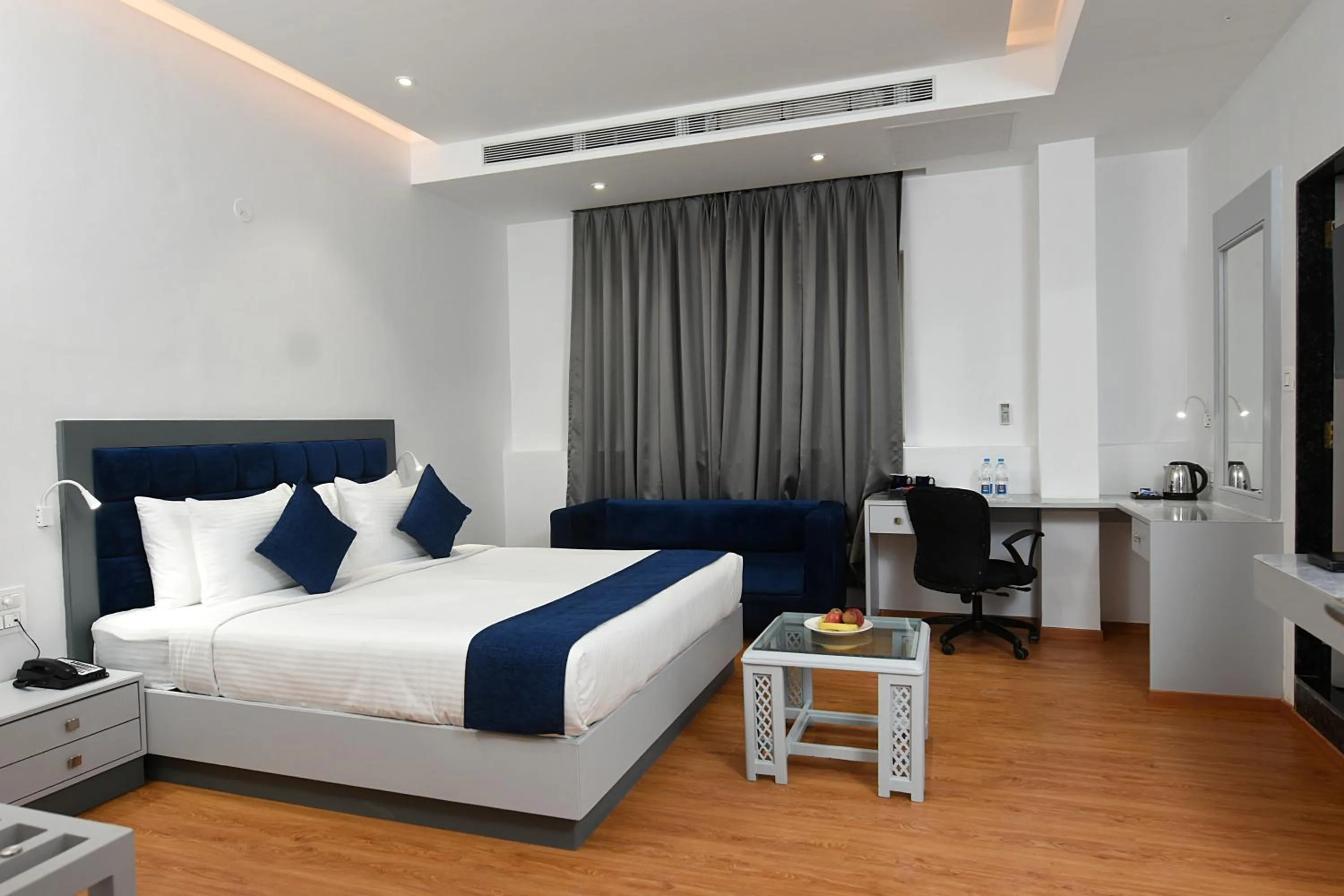 Bed in Kyriad Hotel Pimpri