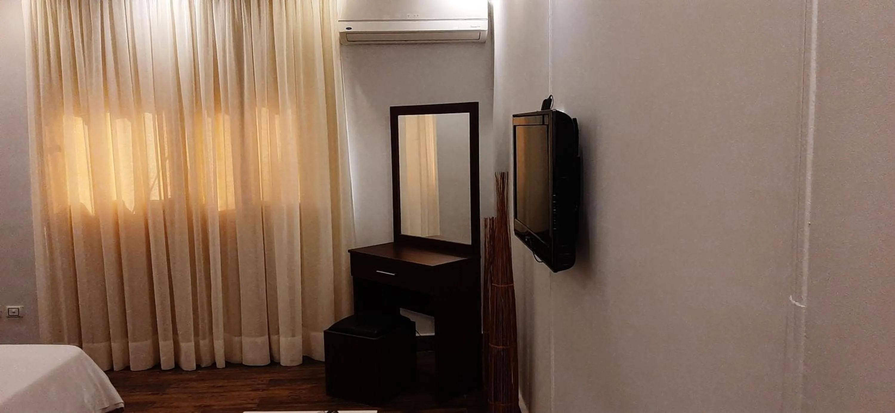 TV and multimedia, Bed in Nakhil Inn Residence