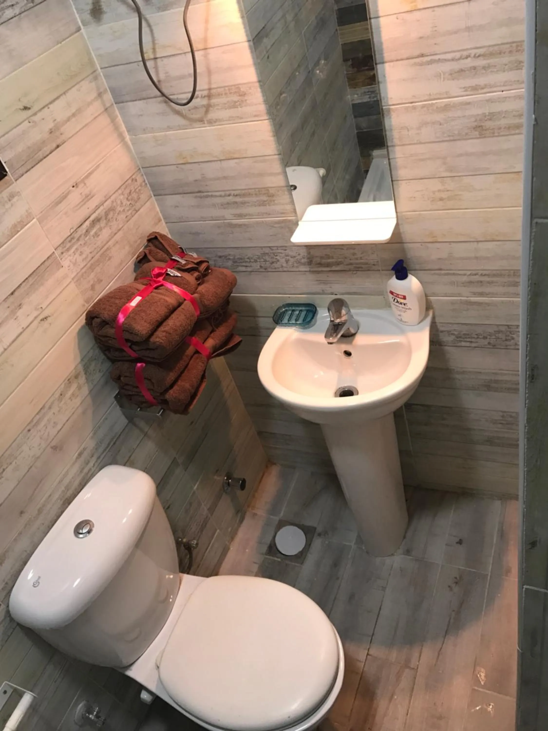 Toilet in Nakhil Inn Residence